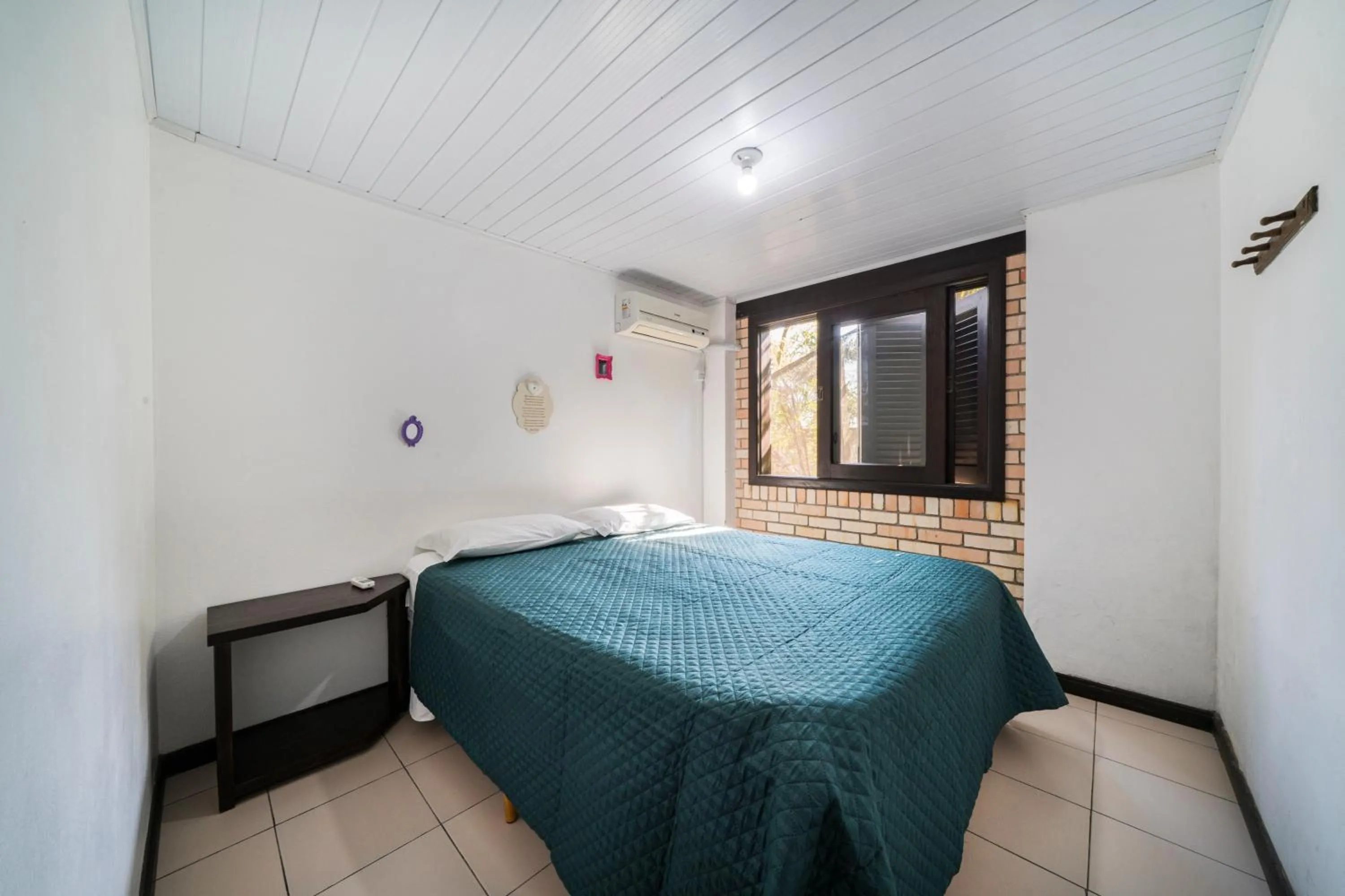 Photo of the whole room, Bed in Pousada Albacora