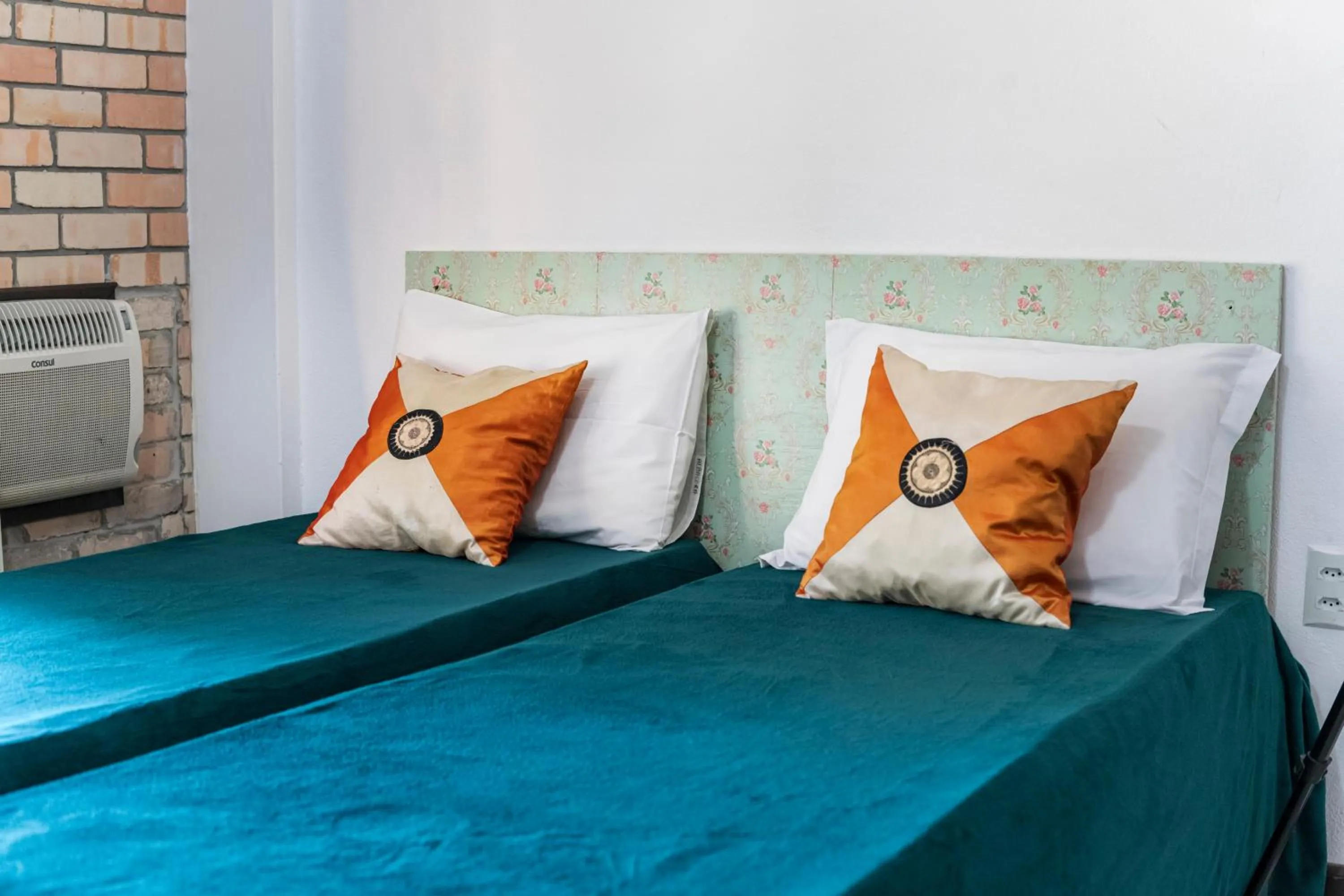 Bed in Pousada Albacora