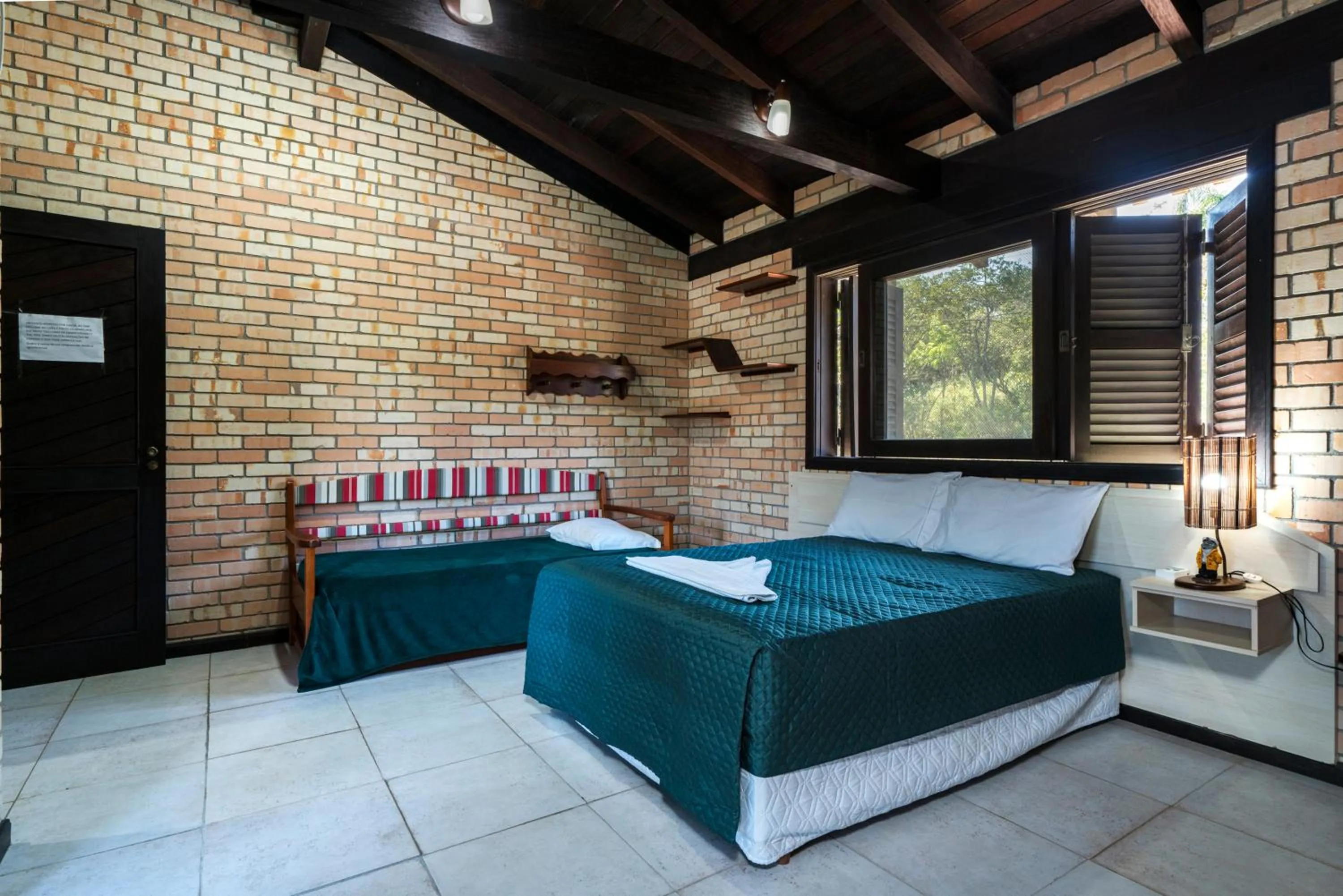 Photo of the whole room, Bed in Pousada Albacora