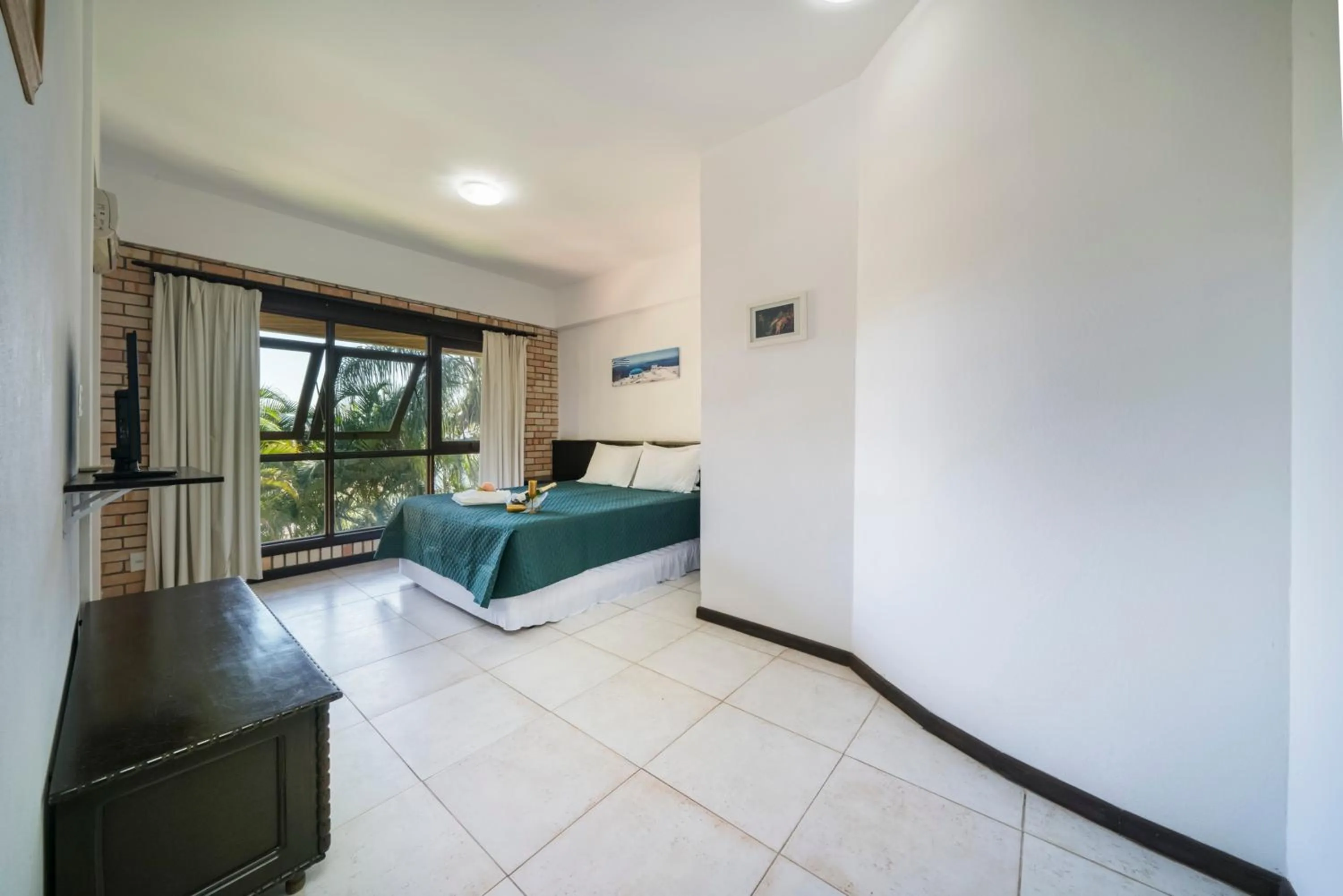 Photo of the whole room, Bed in Pousada Albacora