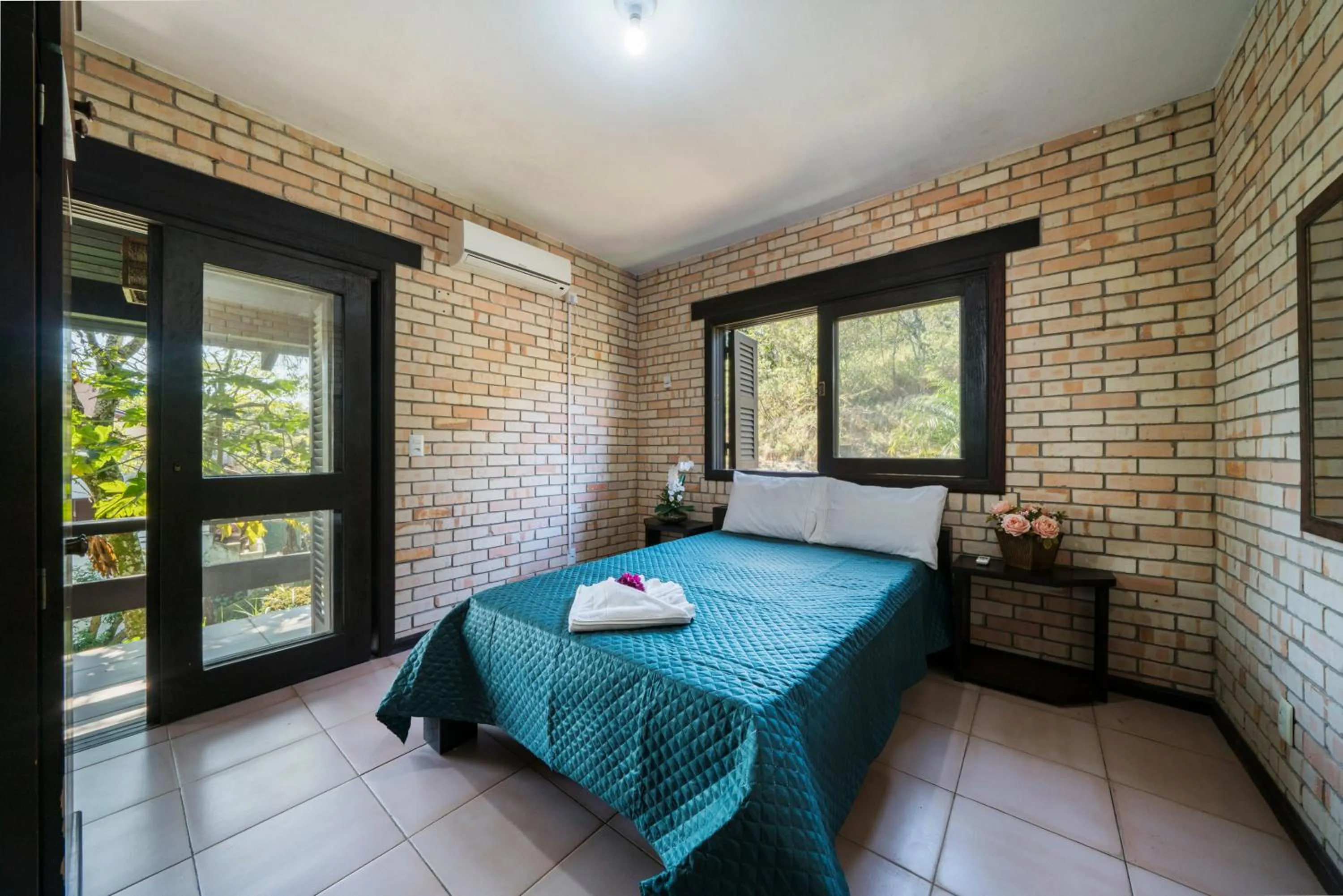 Balcony/Terrace, Bed in Pousada Albacora