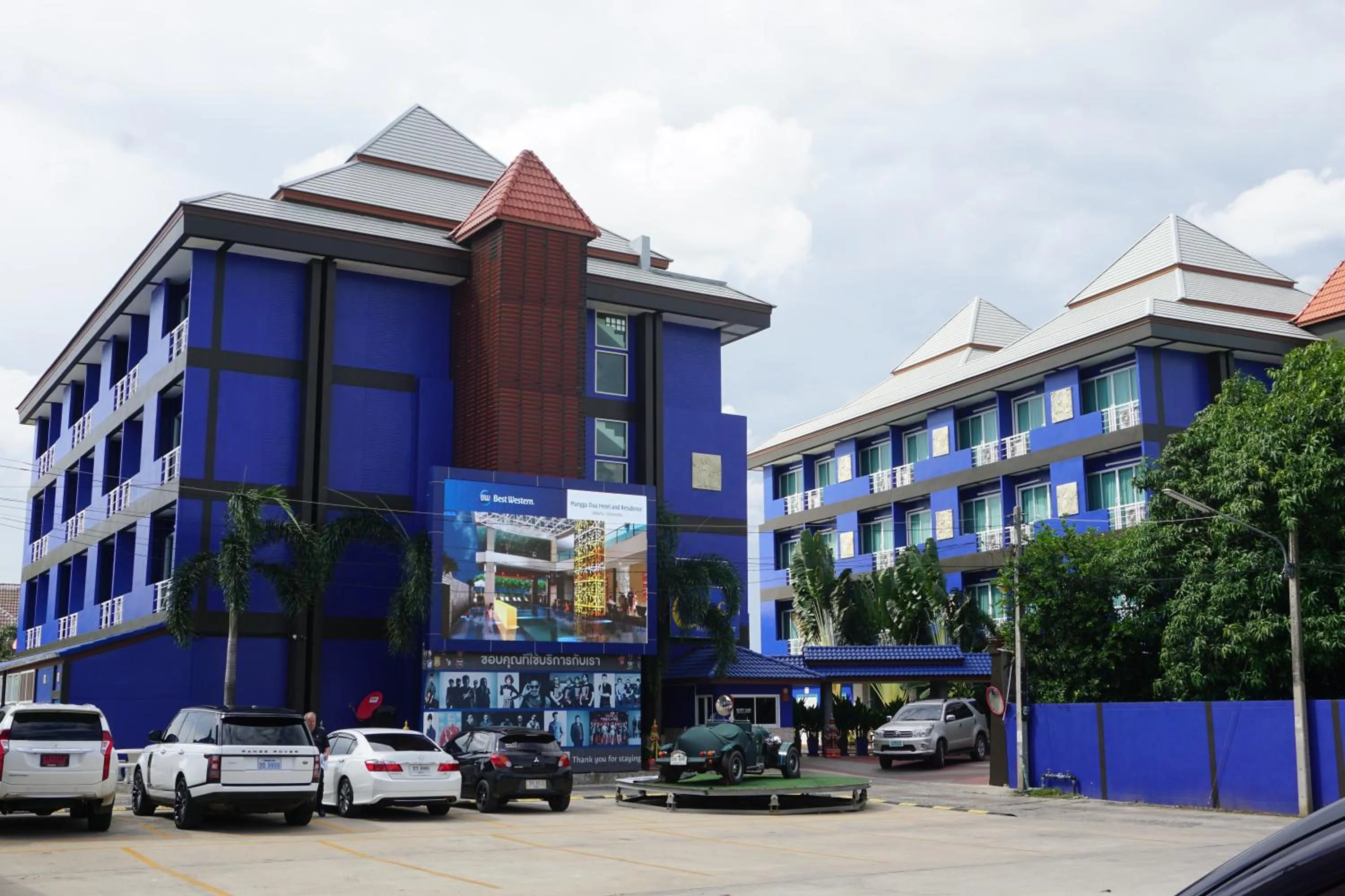 Property building in Best Western Royal Buriram