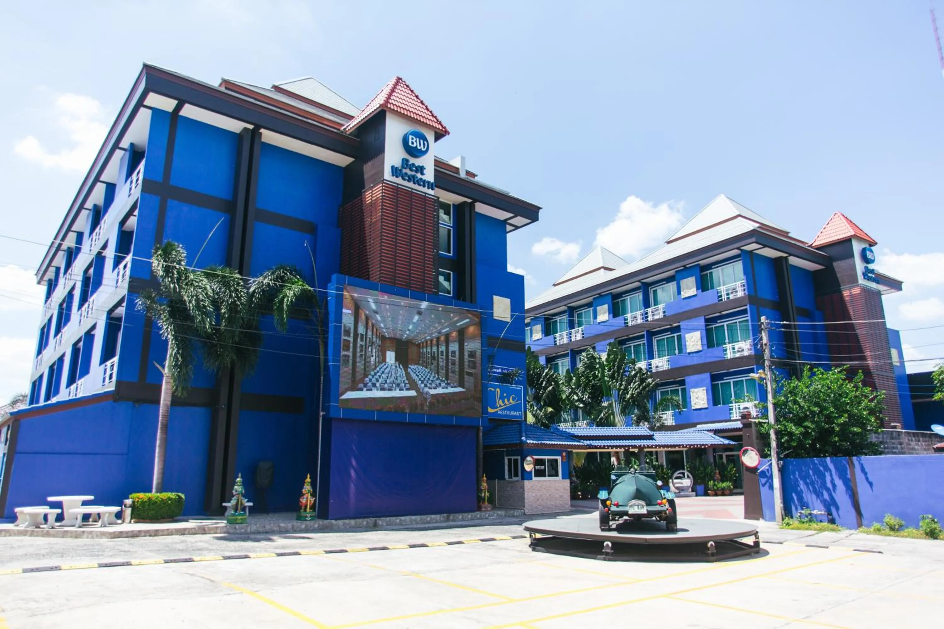 Property building in Best Western Royal Buriram
