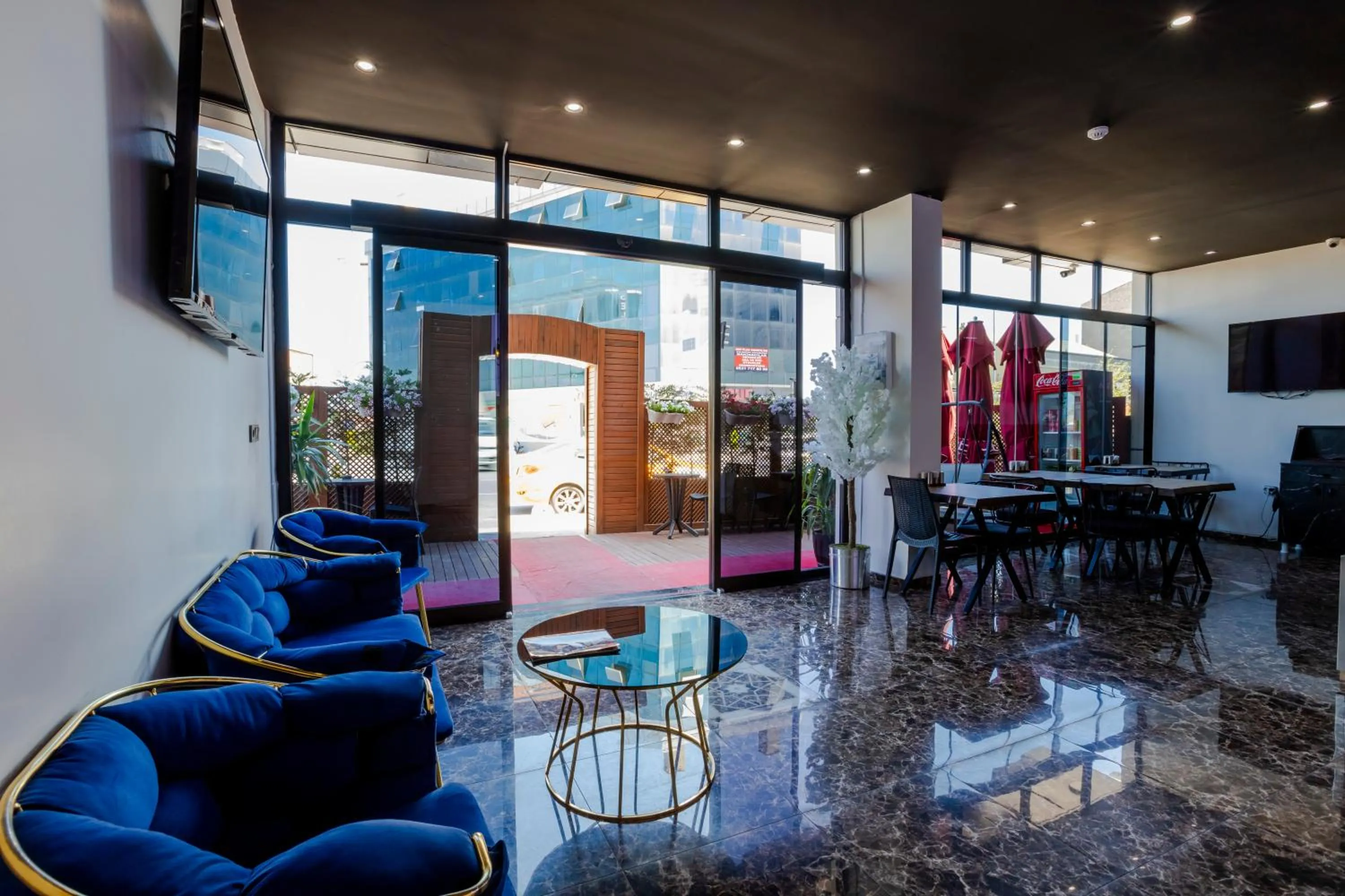 Restaurant/places to eat in Acar Airport Hotel