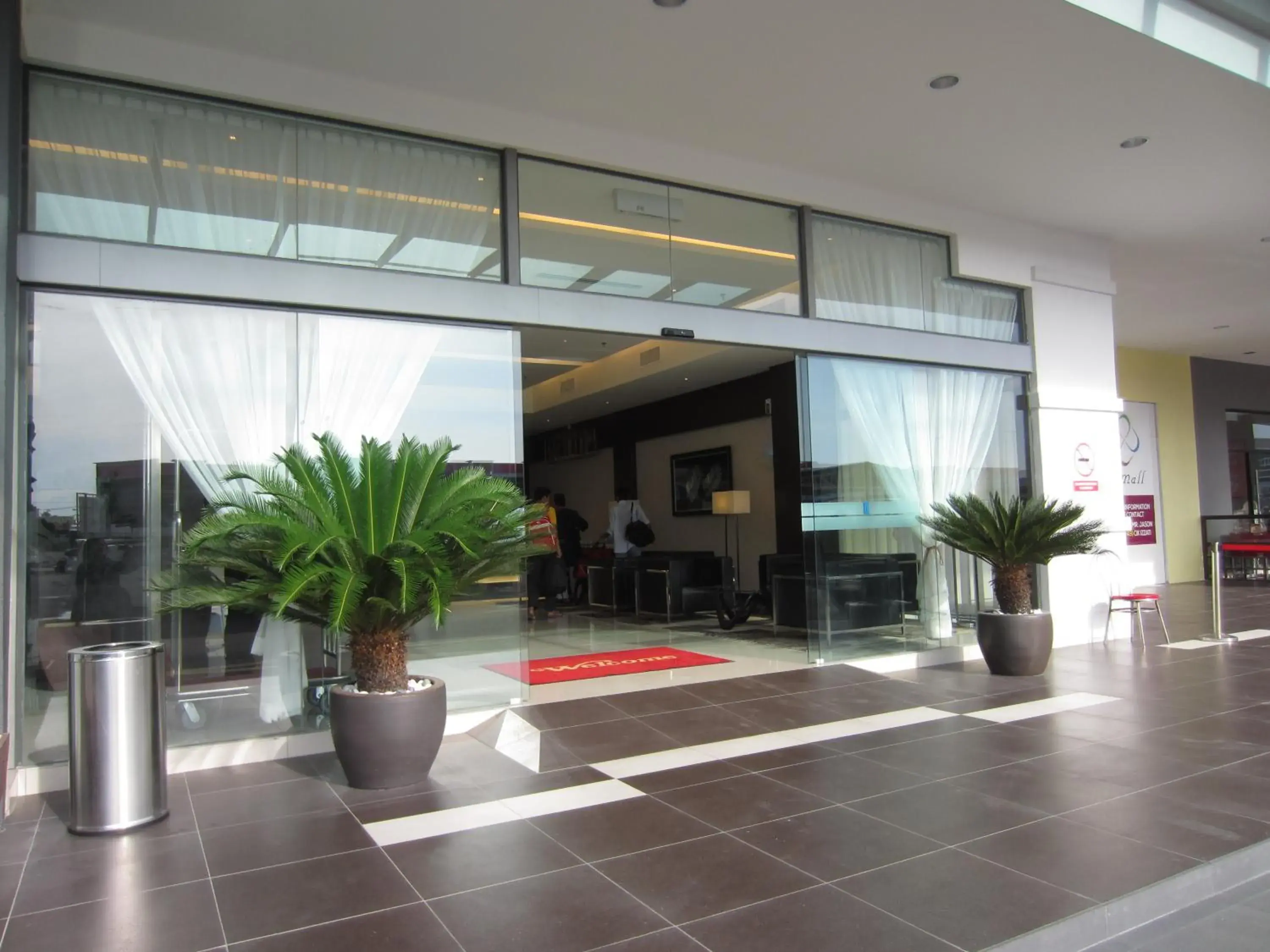 Facade/entrance in D Hotel Facade/entrance in D Hotel