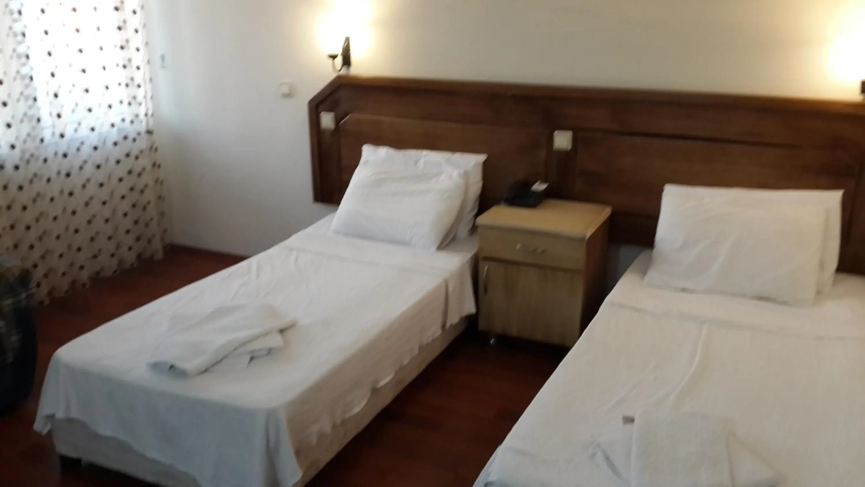 Budget Single Room with Balcony in Hotel Berlin Budget Single Room with Balcony in Hotel Berlin
