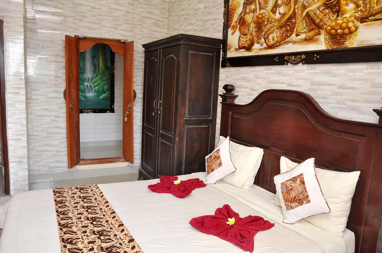 Photo of the whole room, Bed in Astiti Guest House Salon and Spa