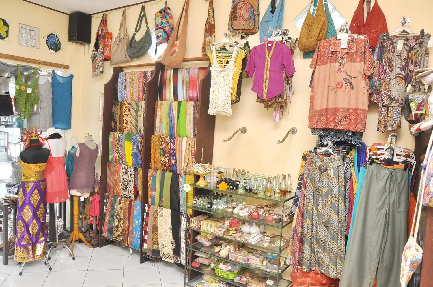 Shopping Area in Astiti Guest House Salon and Spa