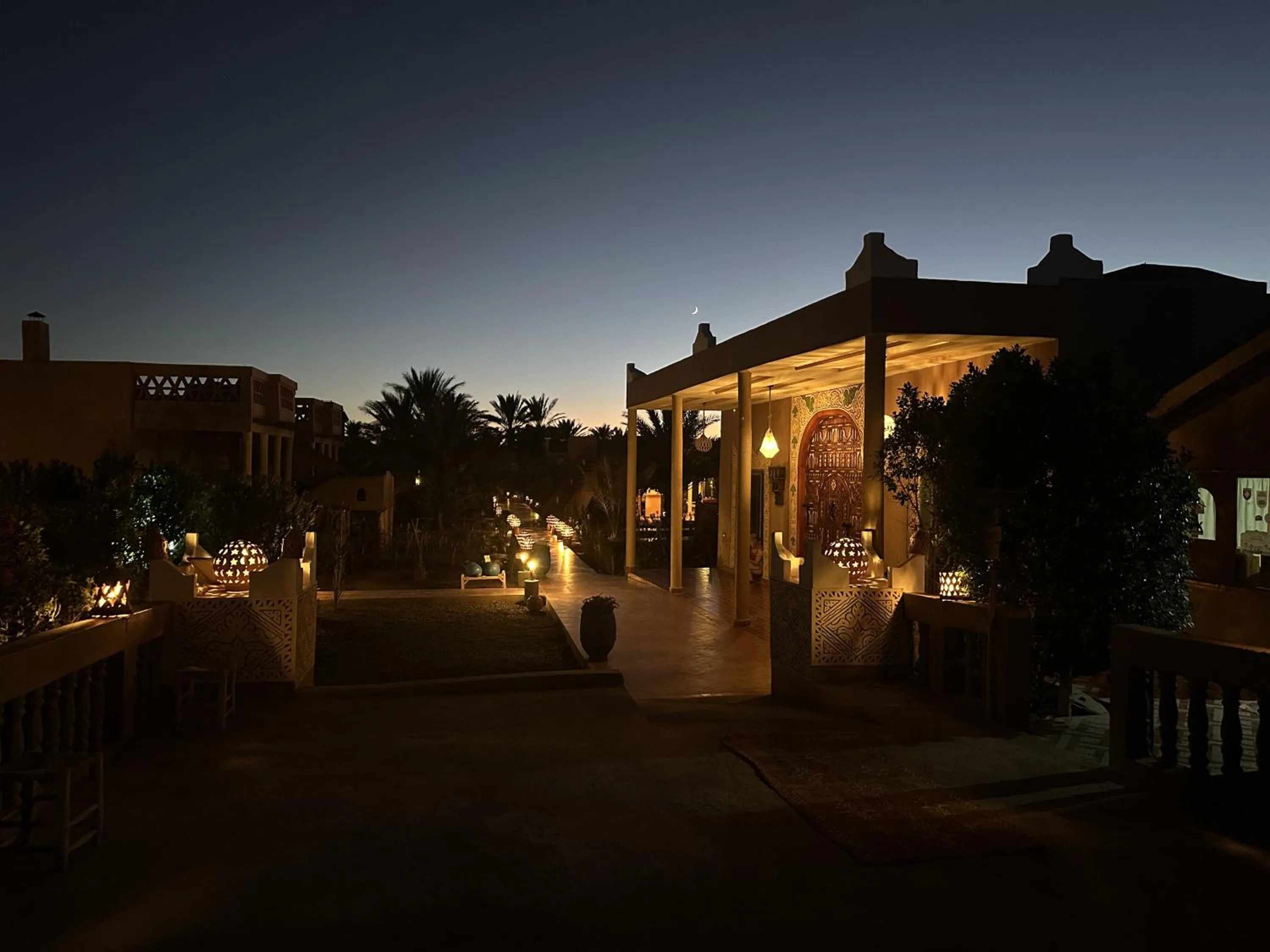 Night in Oasis Tilogui-Luxury Hotel Restaurant and Desert Excursions In Zagora