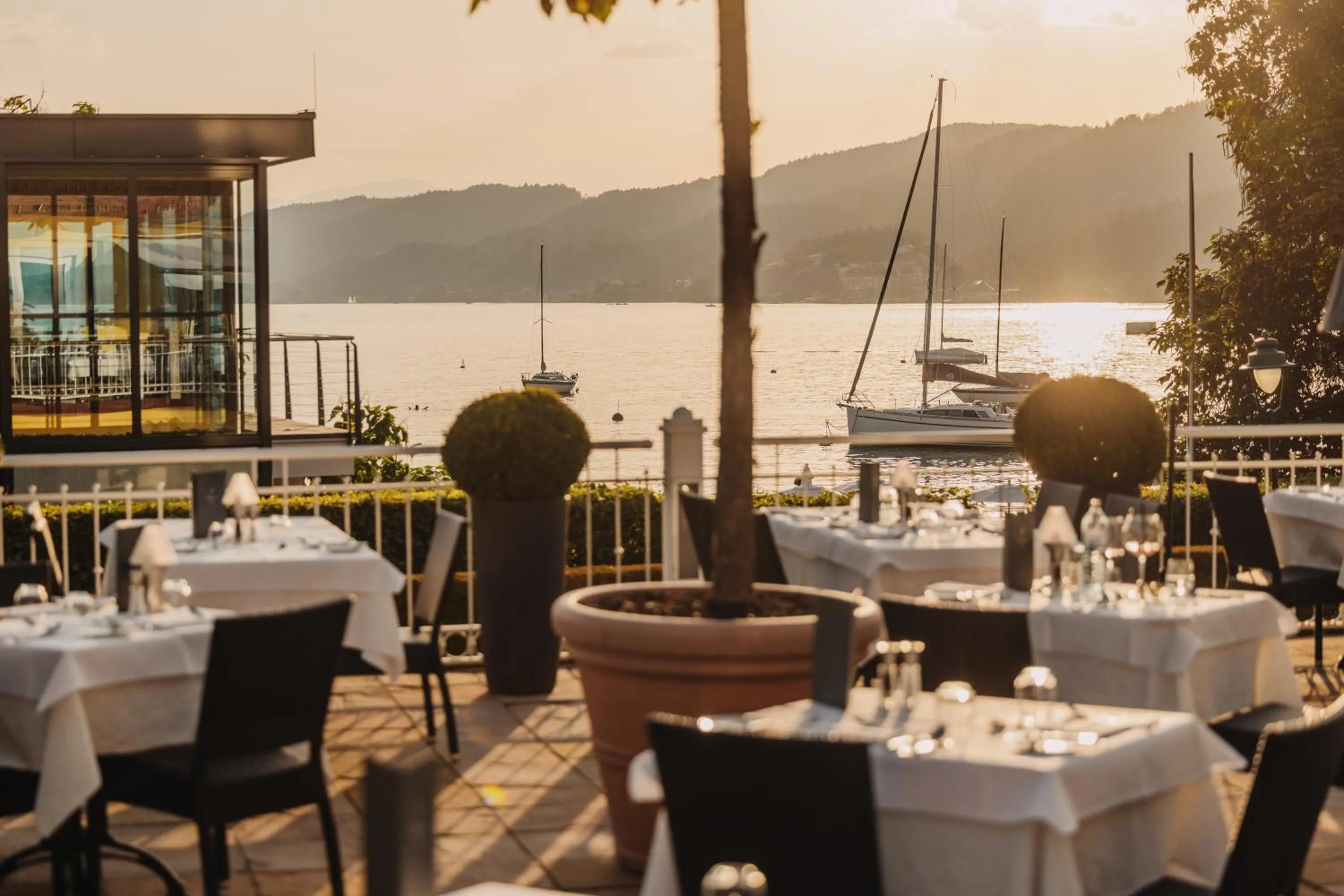 Restaurant/places to eat in Seehotel Dr. Jilly