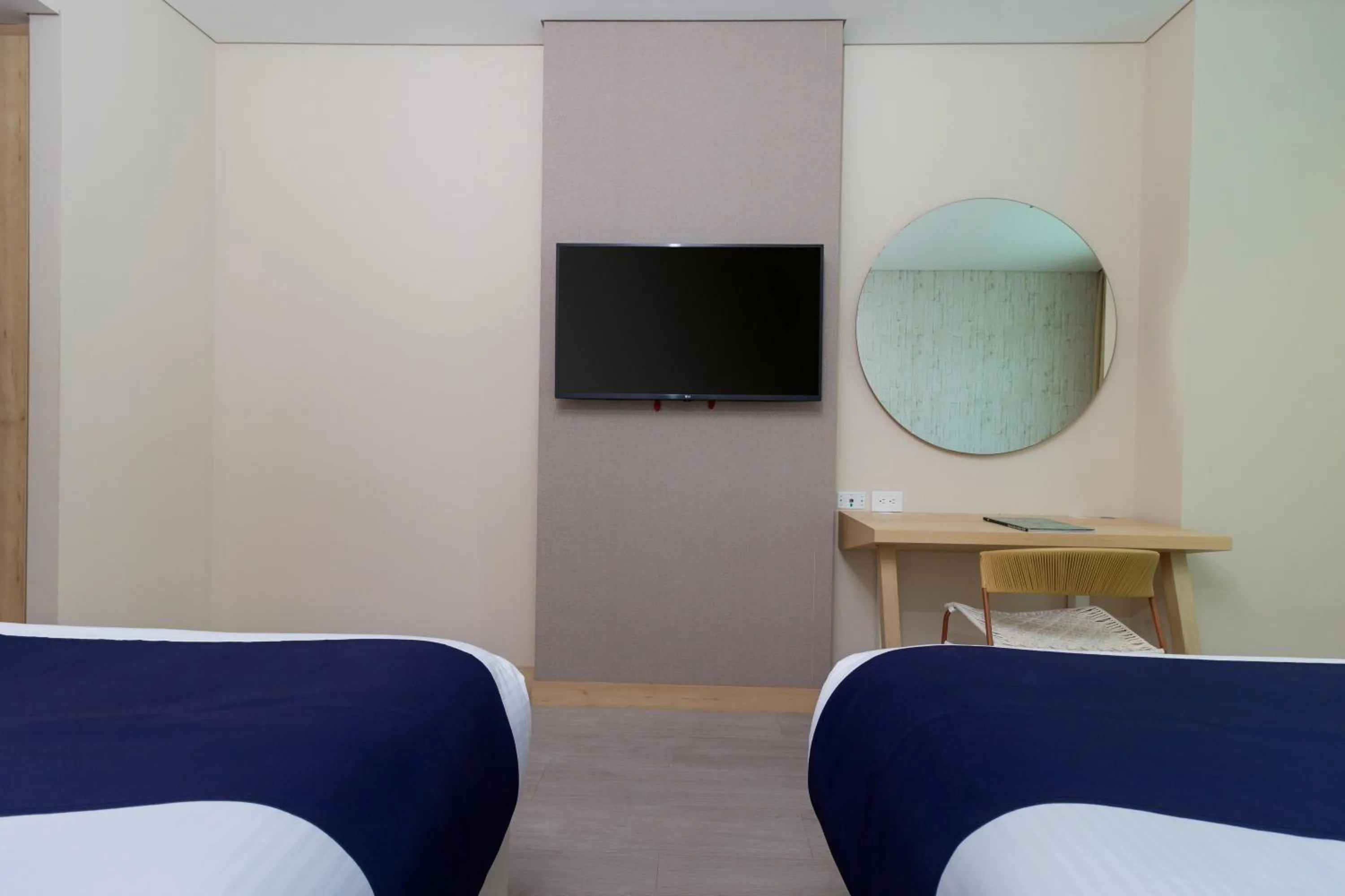 Bedroom, Bed in Aquamare Hotel