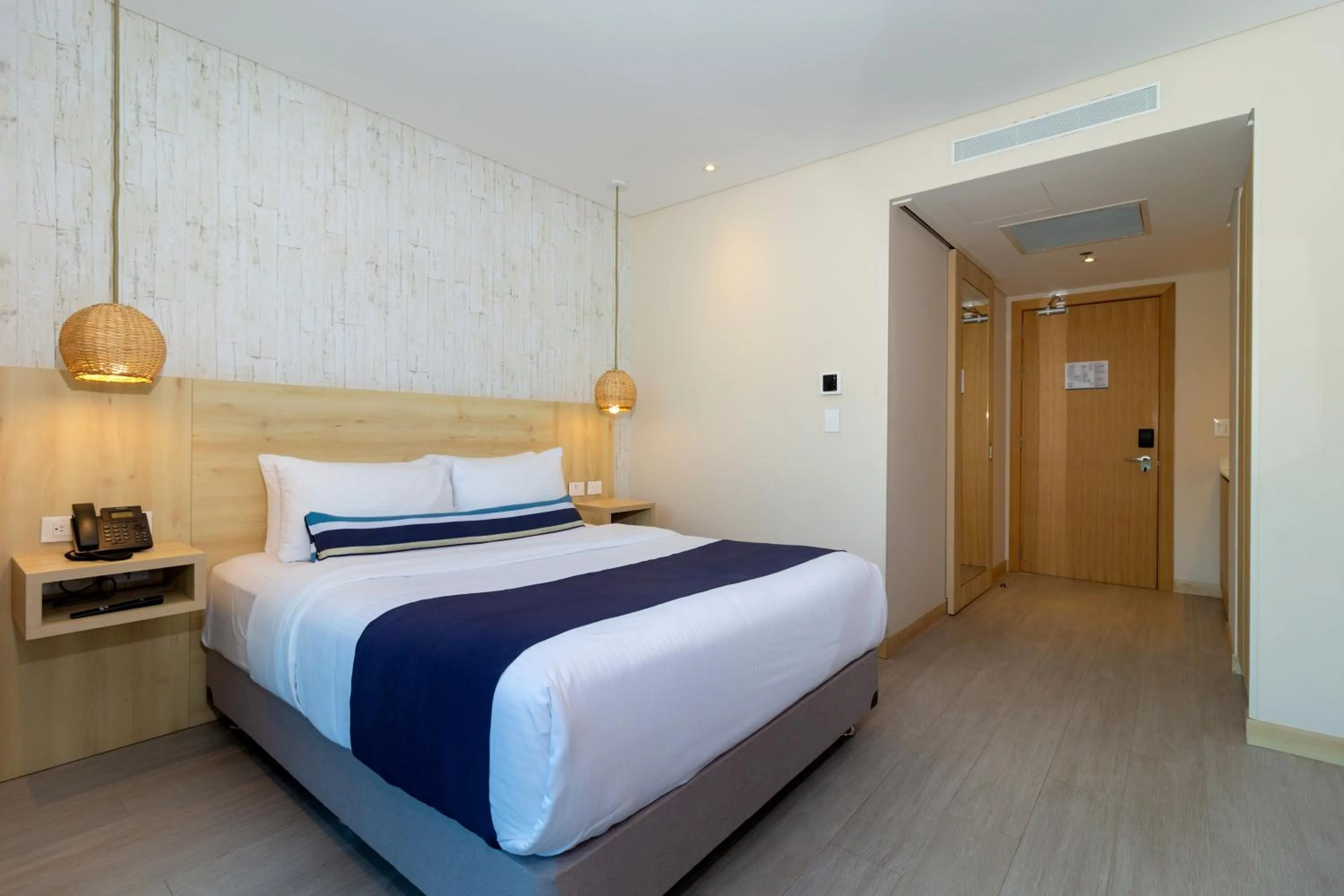 Bedroom, Bed in Aquamare Hotel