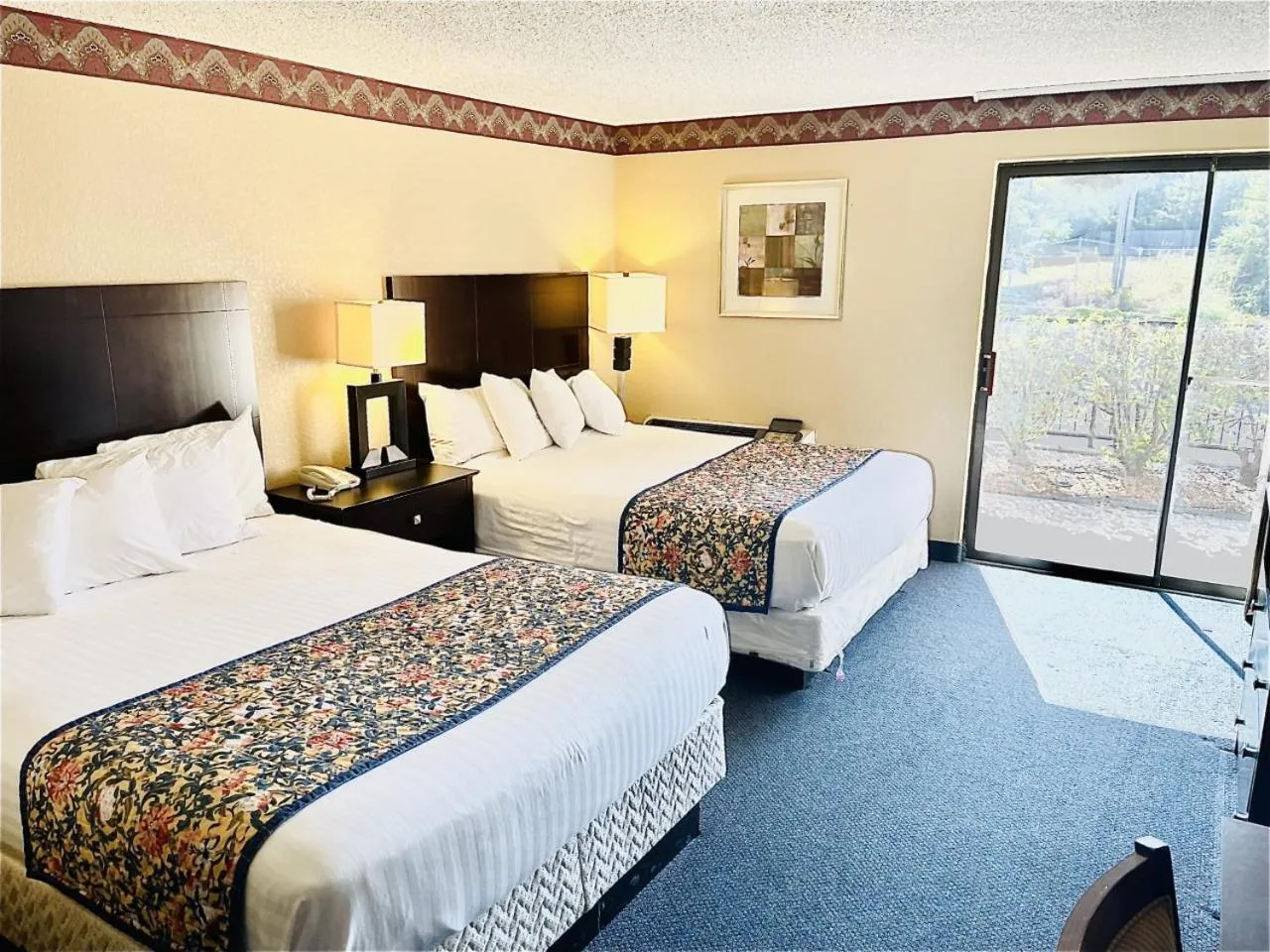 Bedroom, Bed in OK Hotel