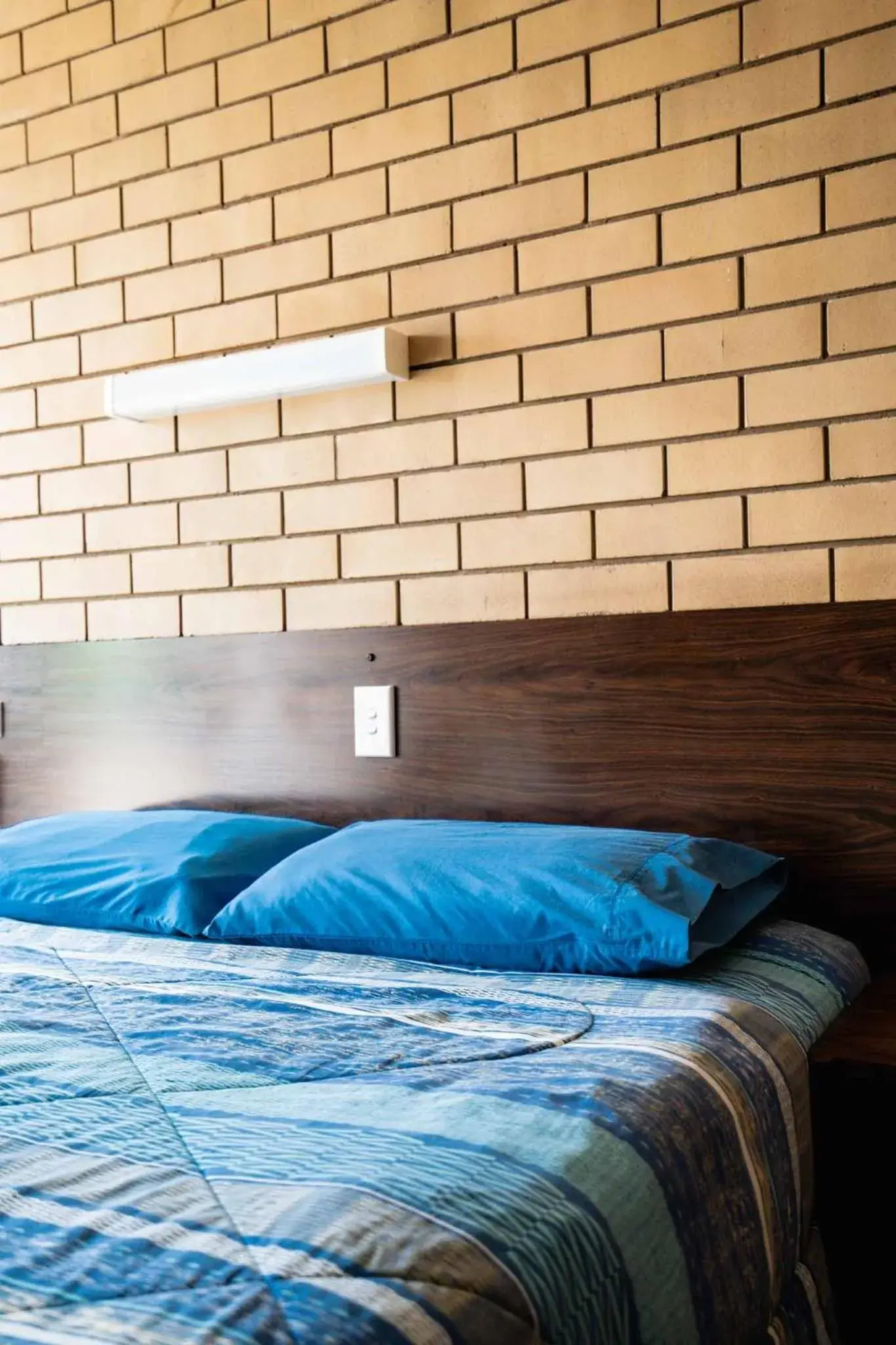 Standard Queen Room in Grand Hotel Motel Standard Queen Room in Grand Hotel Motel