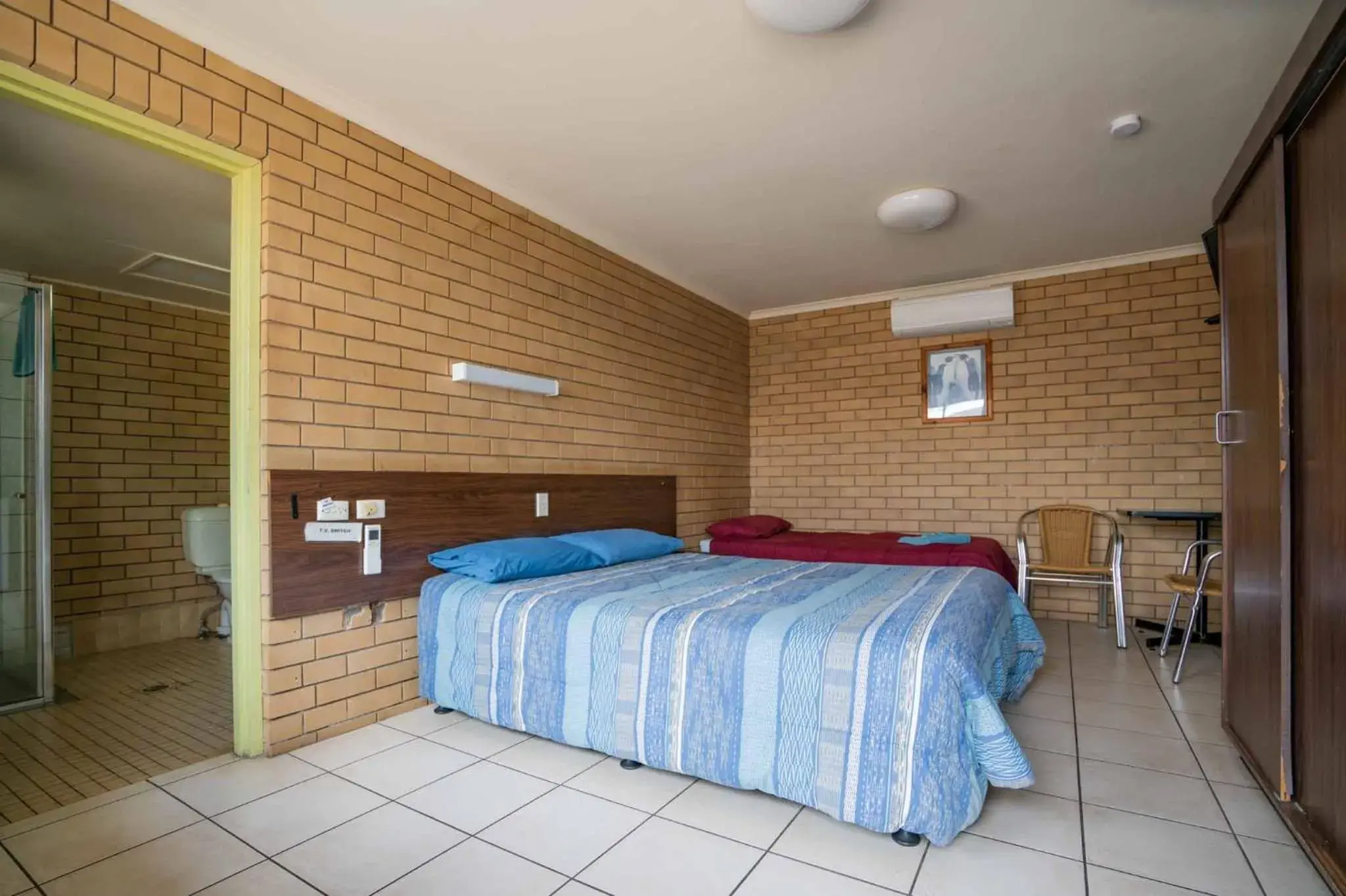 Standard Triple Room in Grand Hotel Motel Standard Triple Room in Grand Hotel Motel