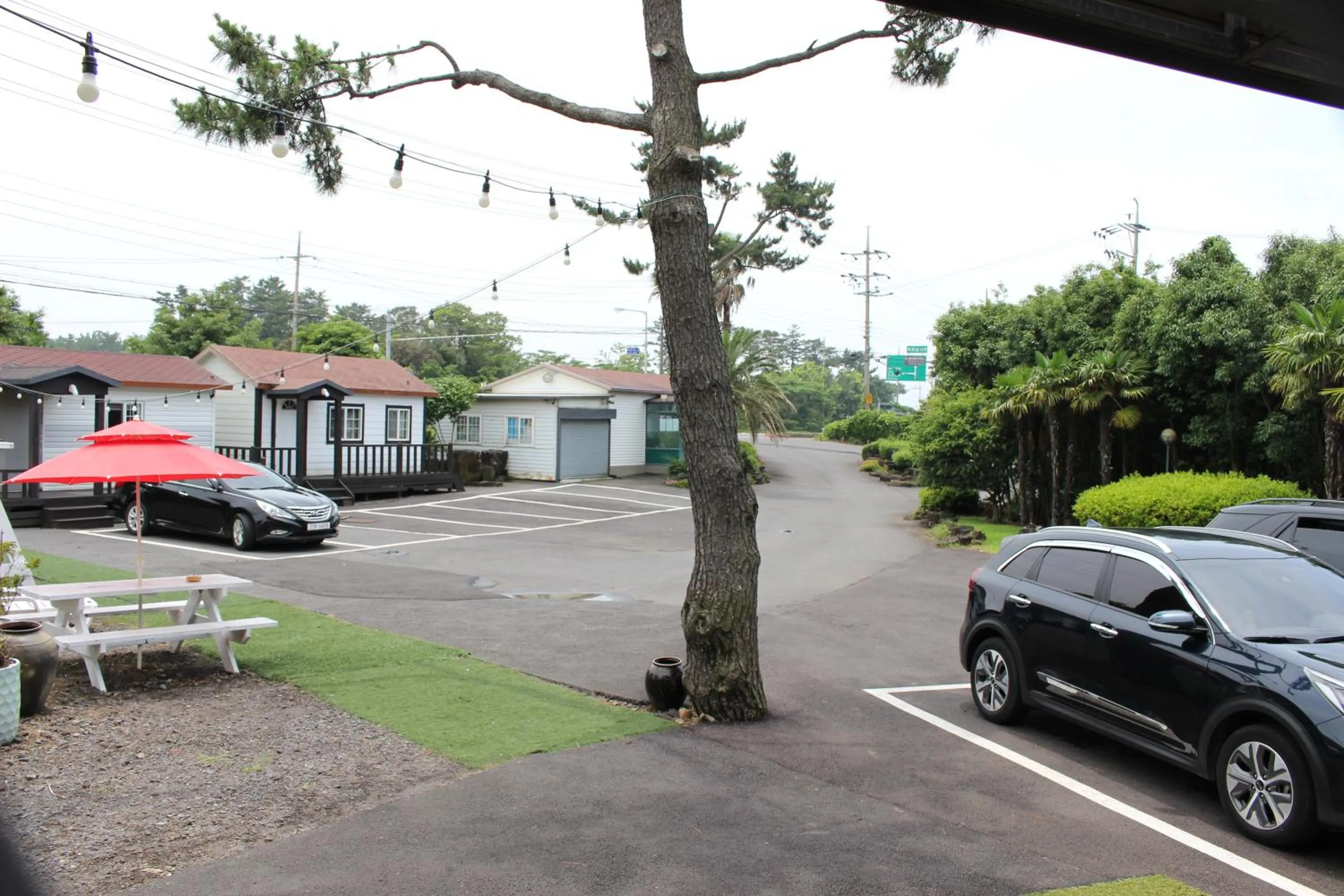 Parking in Jeju Feel House