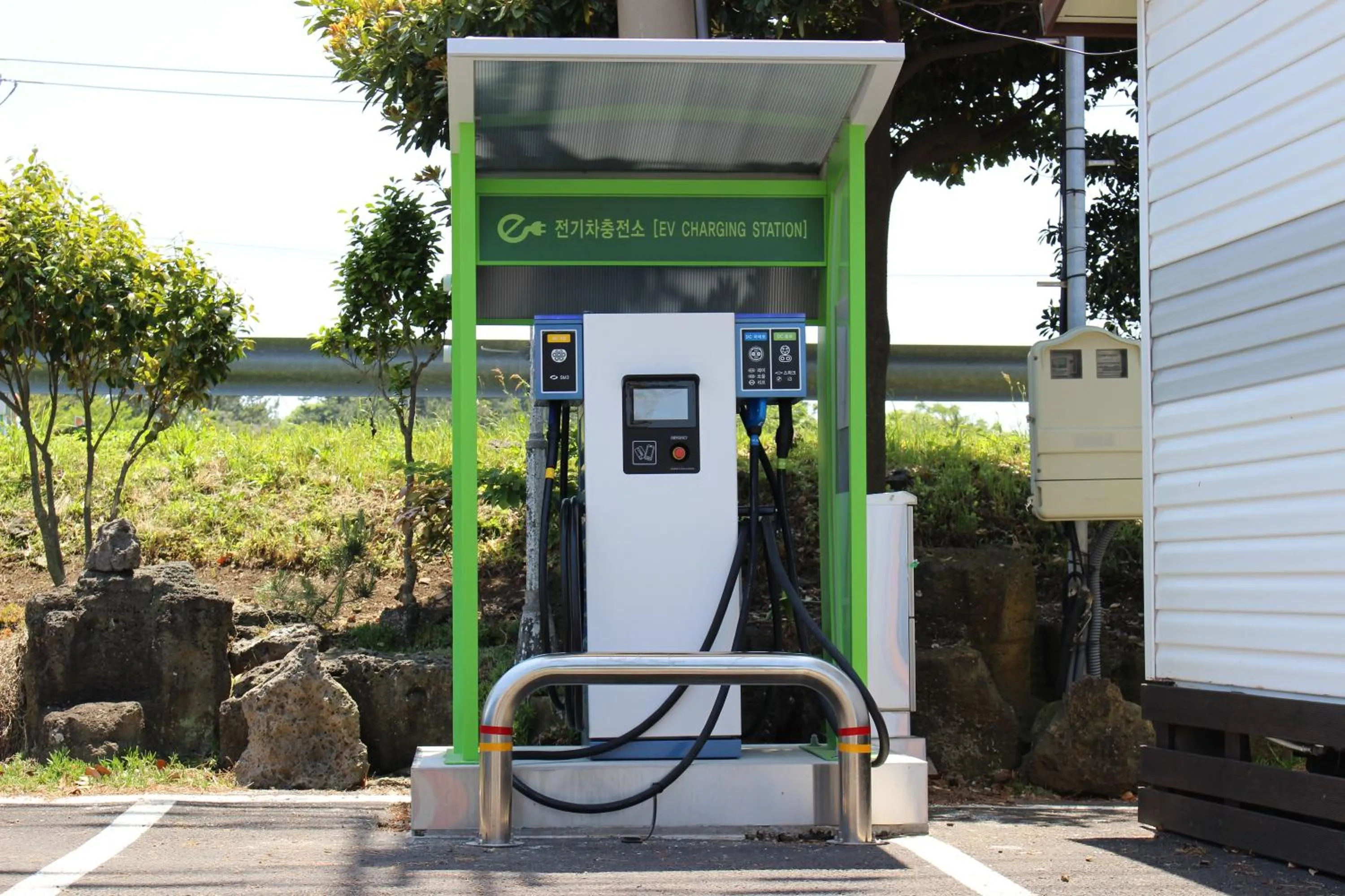 Other in Jeju Feel House