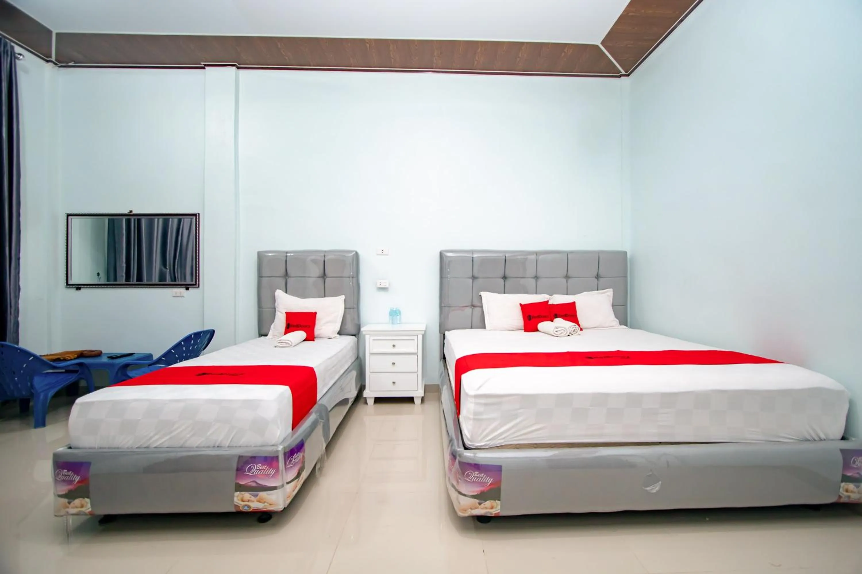 Bedroom, Bed in RedDoorz Syariah near Danau Lut Tawar Takengon