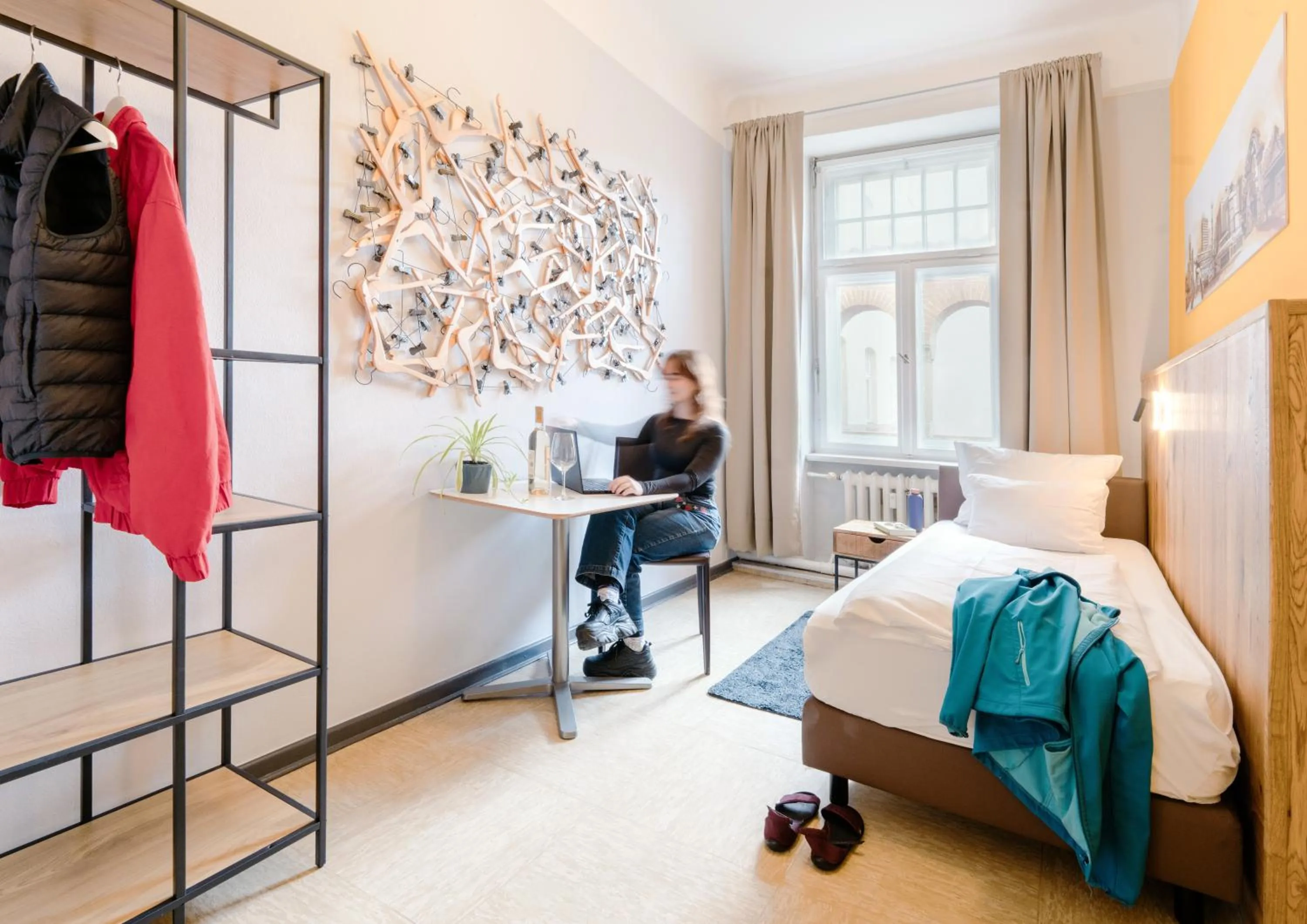 Property building, Bed in Three Little Pigs Hostel - Your Berlin Castle