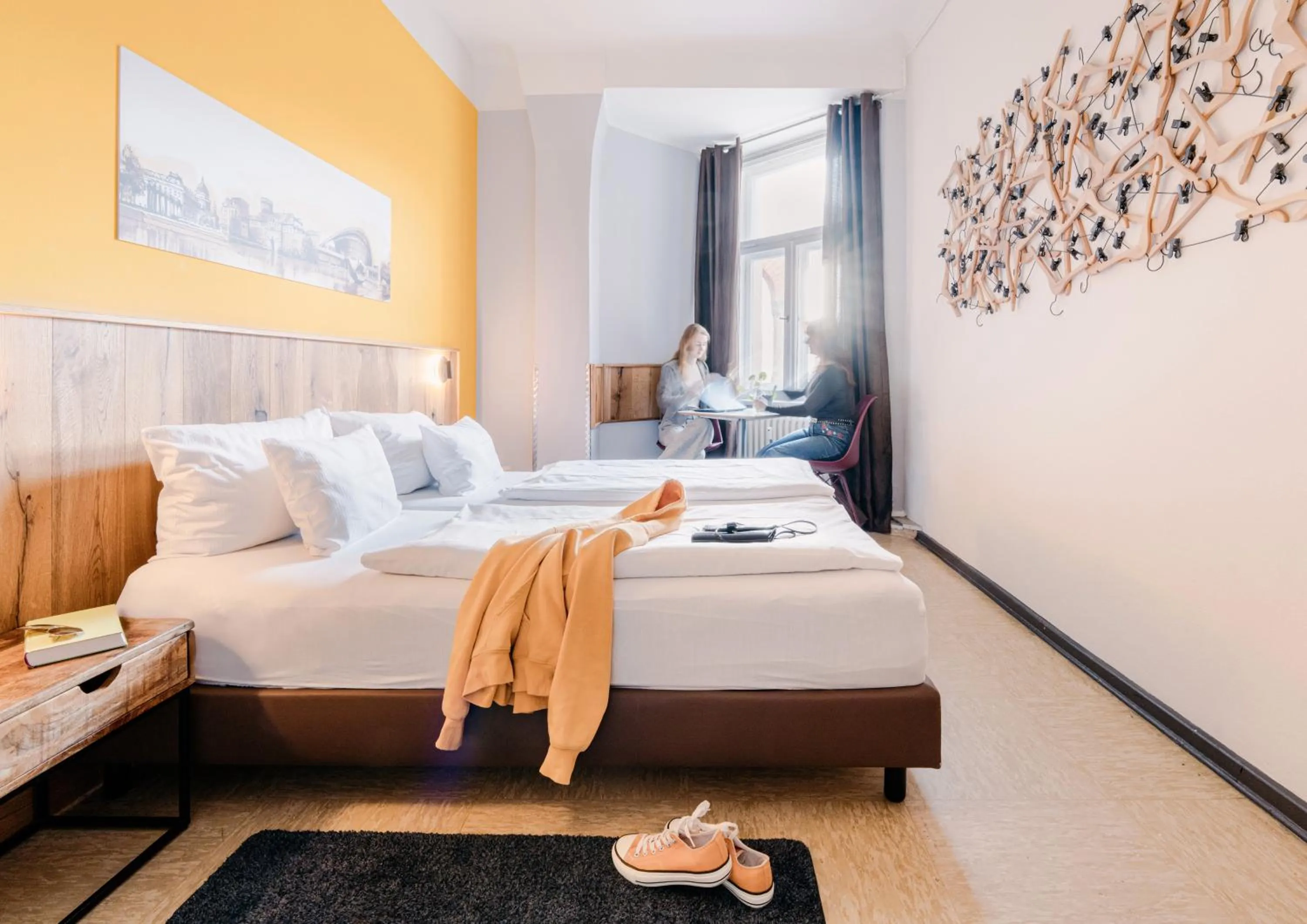 Property building, Bed in Three Little Pigs Hostel - Your Berlin Castle