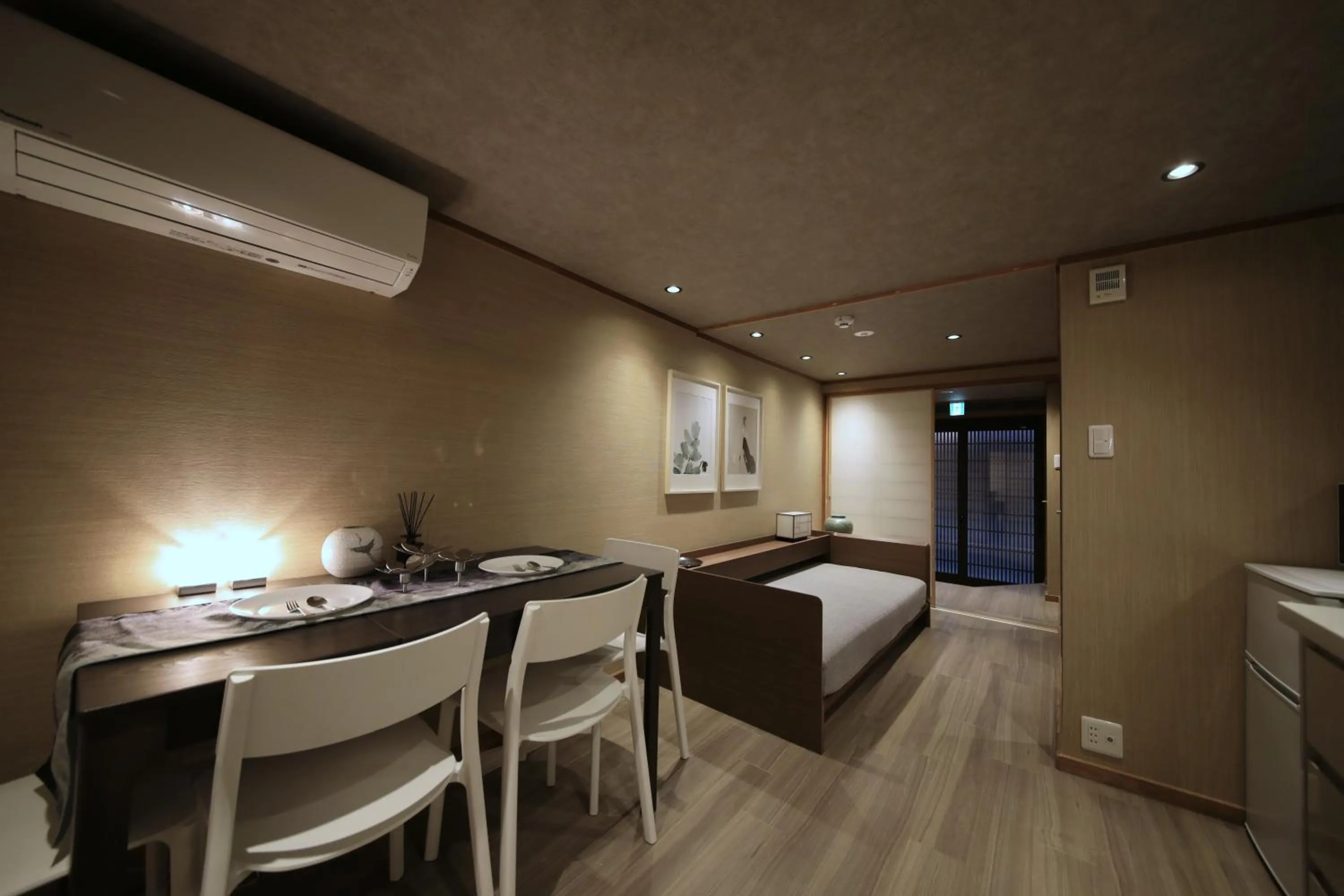 Dining area, Bed in Shiki Homes IKKO 9