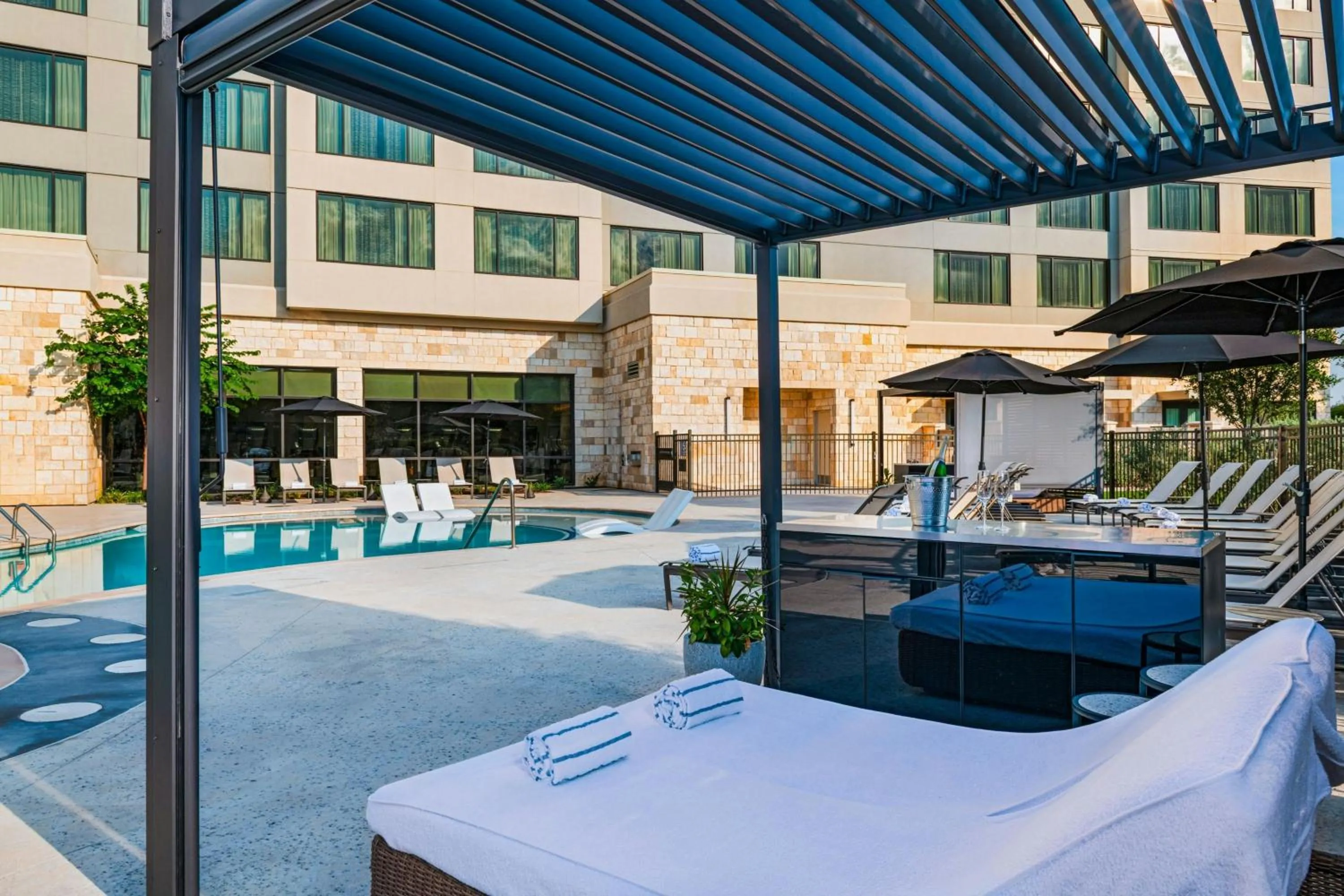 Swimming pool in The Westin Dallas Southlake