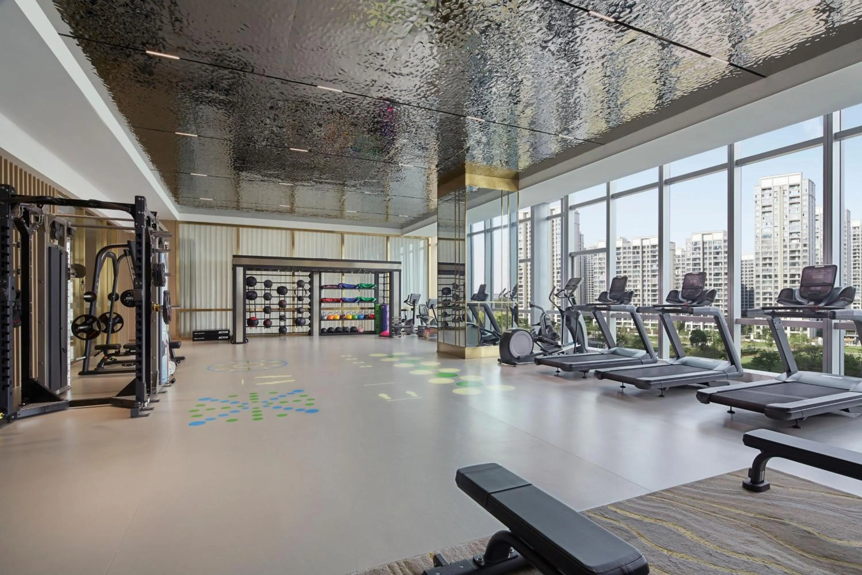 Fitness centre/facilities in Courtyard by Marriott Wenzhou Yueqing