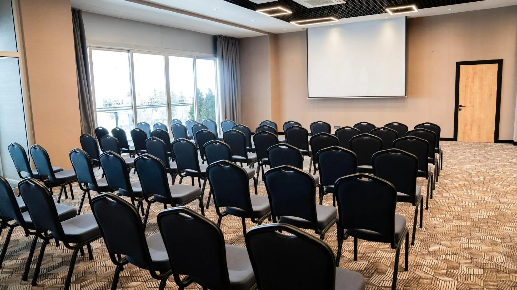 Meeting/conference room in Crowne Plaza Ankara by IHG