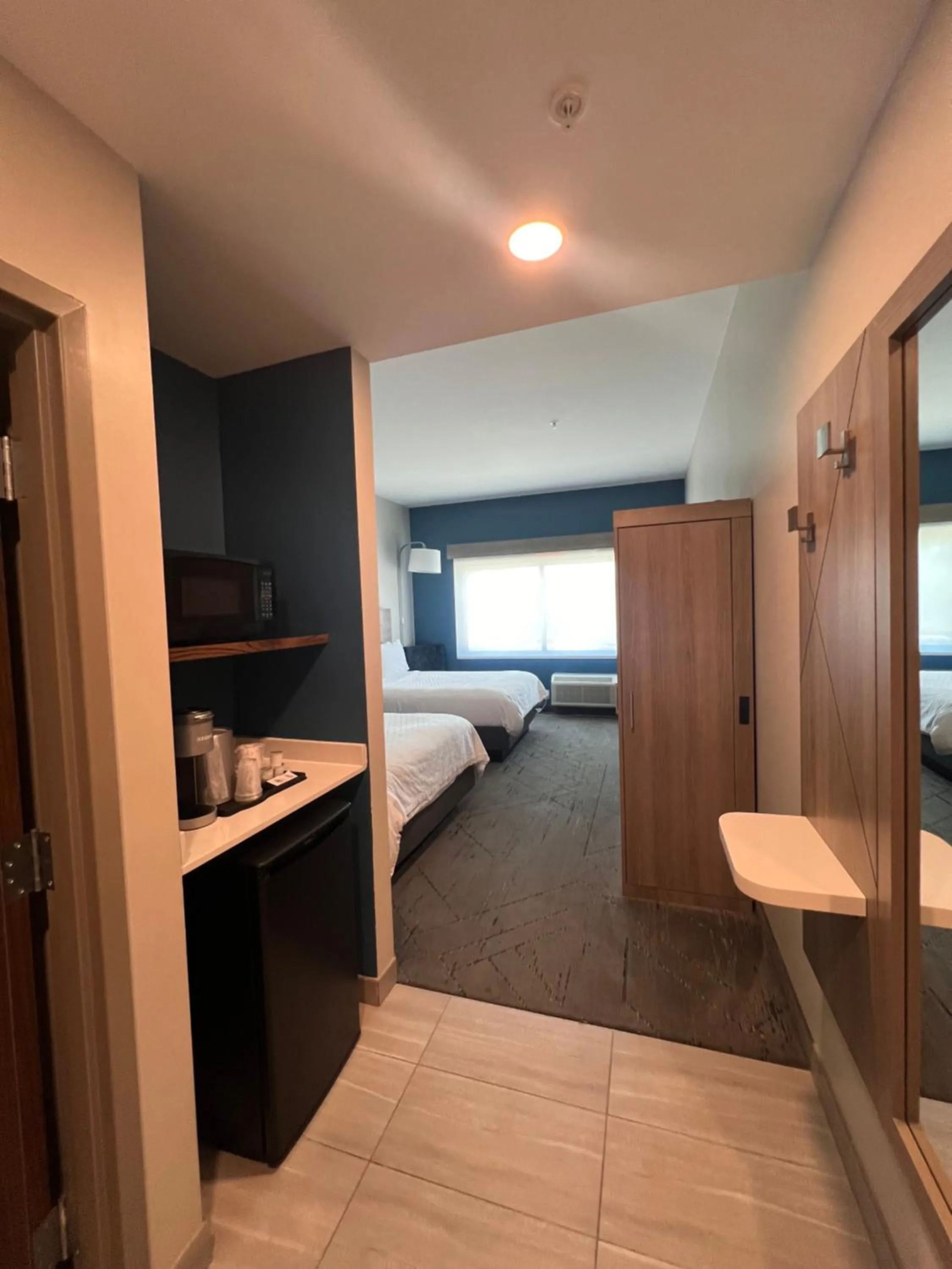 Bed in Holiday Inn Express - White Marsh by IHG