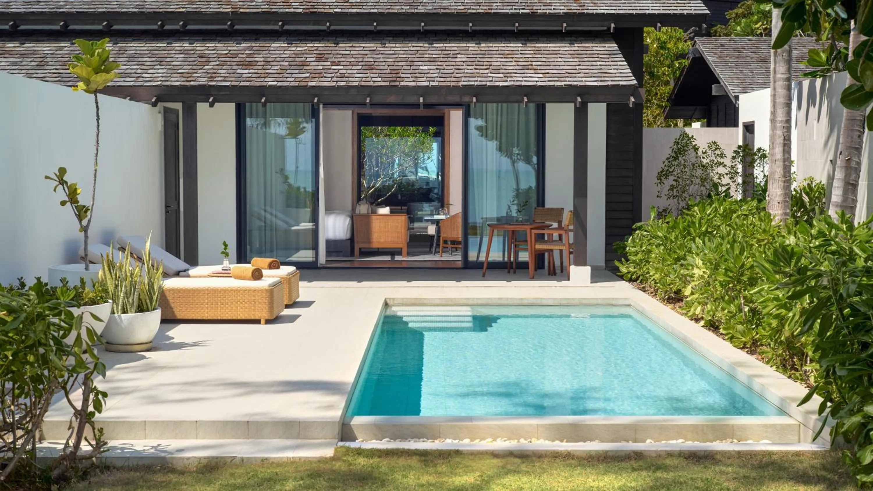 Photo of the whole room in Kimpton Kitalay Samui by IHG