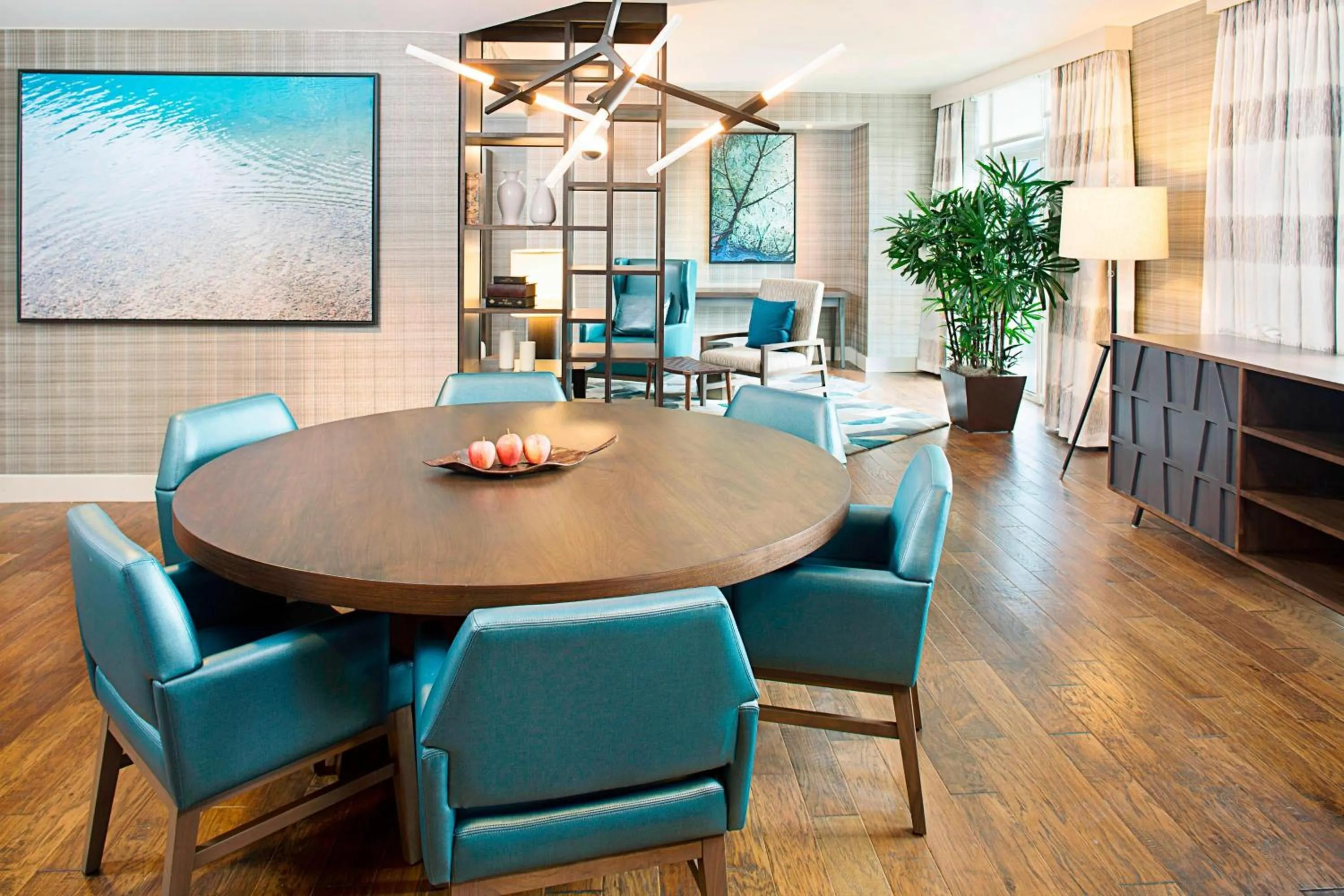 Bedroom in The Westin Chicago North Shore