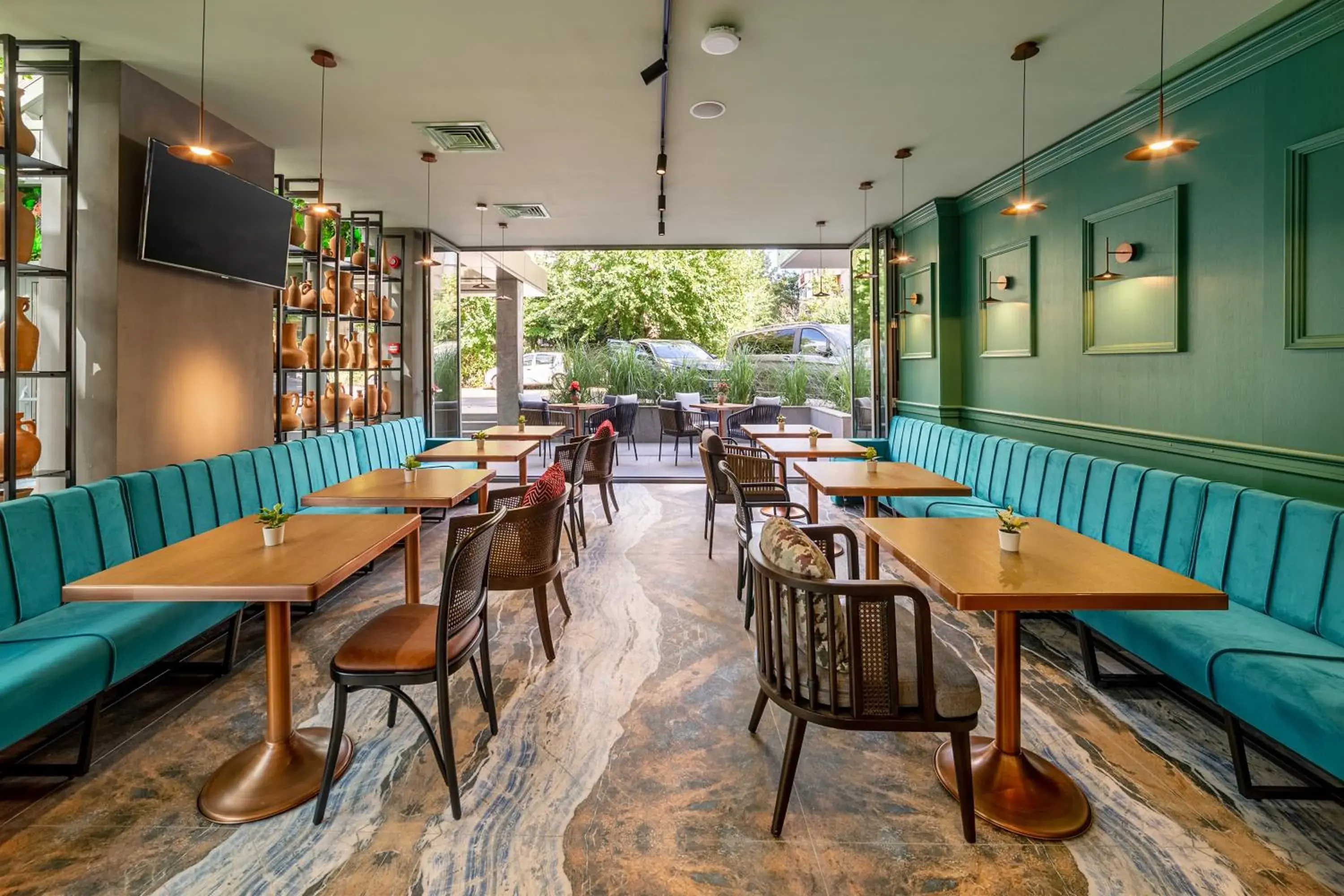 Lounge or bar in Tomis Garden Bucuresti Lounge or bar in Tomis Garden Bucuresti