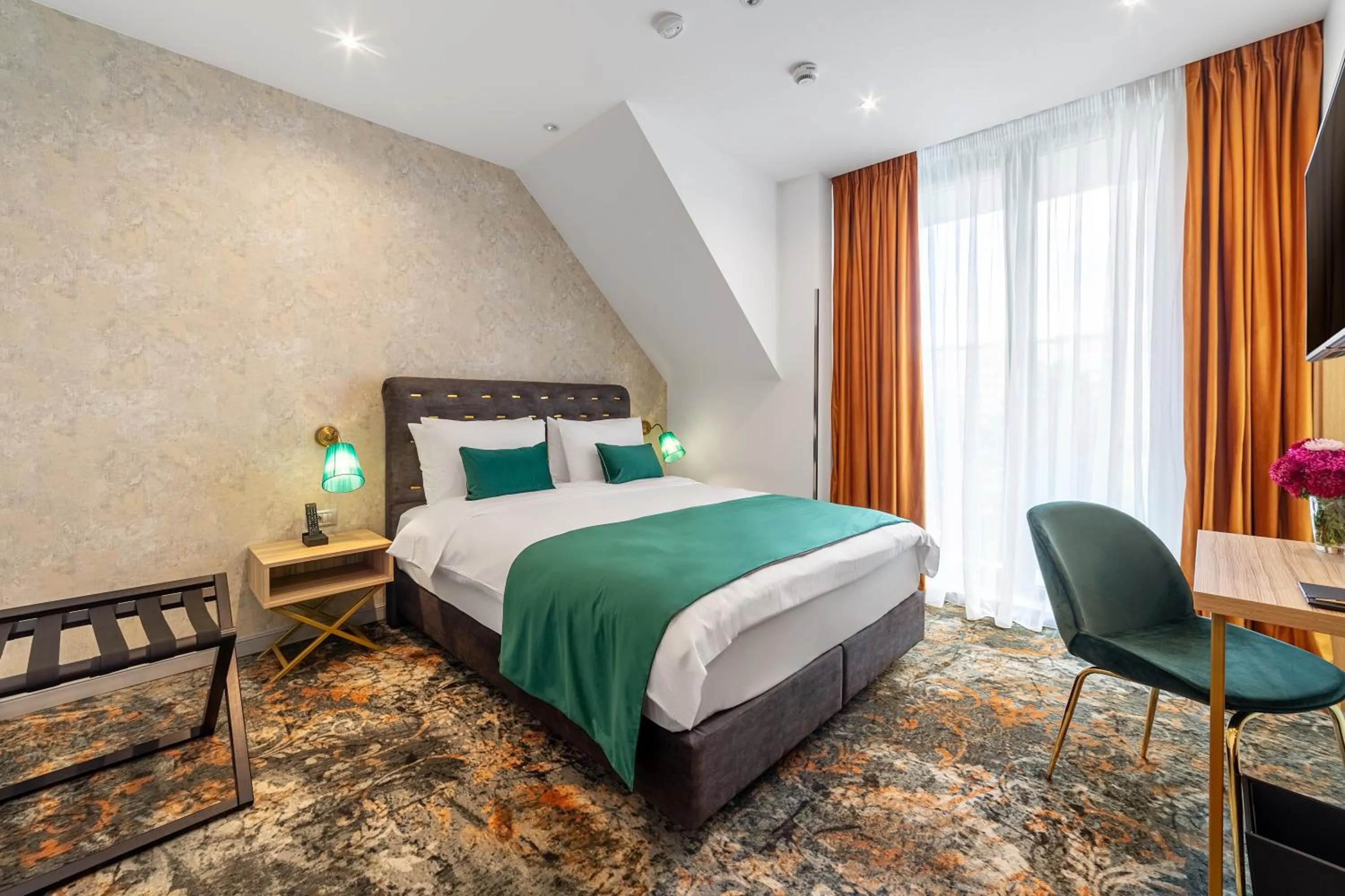 Photo of the whole room, Bed in Tomis Garden Bucuresti