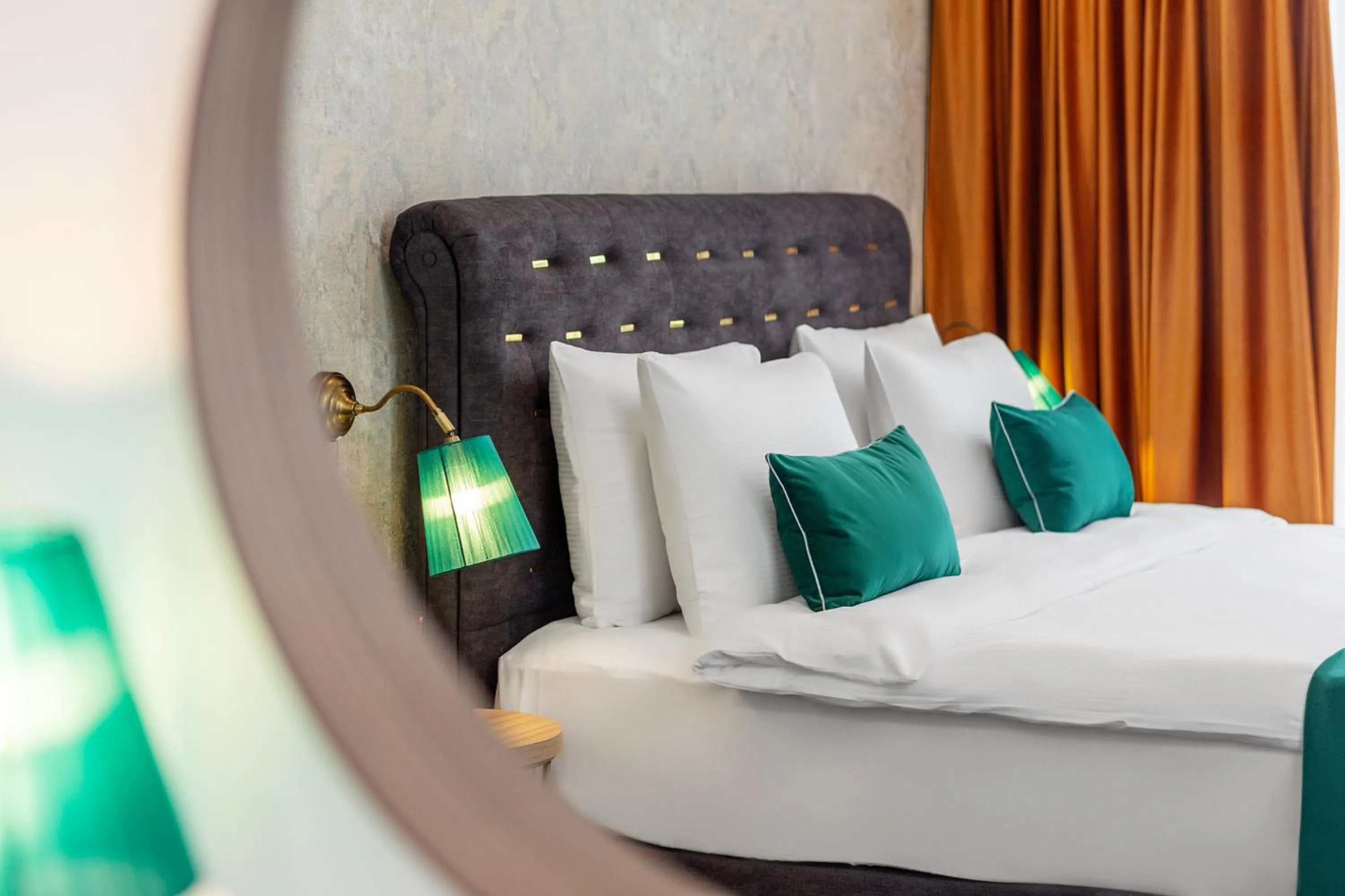 Bed in Tomis Garden Bucuresti