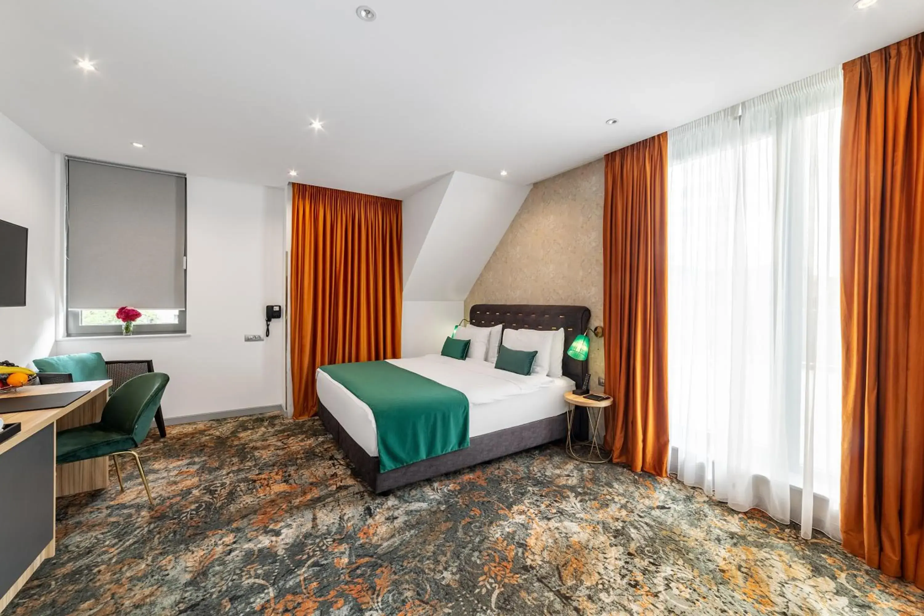 Bedroom, Bed in Tomis Garden Bucuresti Bedroom, Bed in Tomis Garden Bucuresti