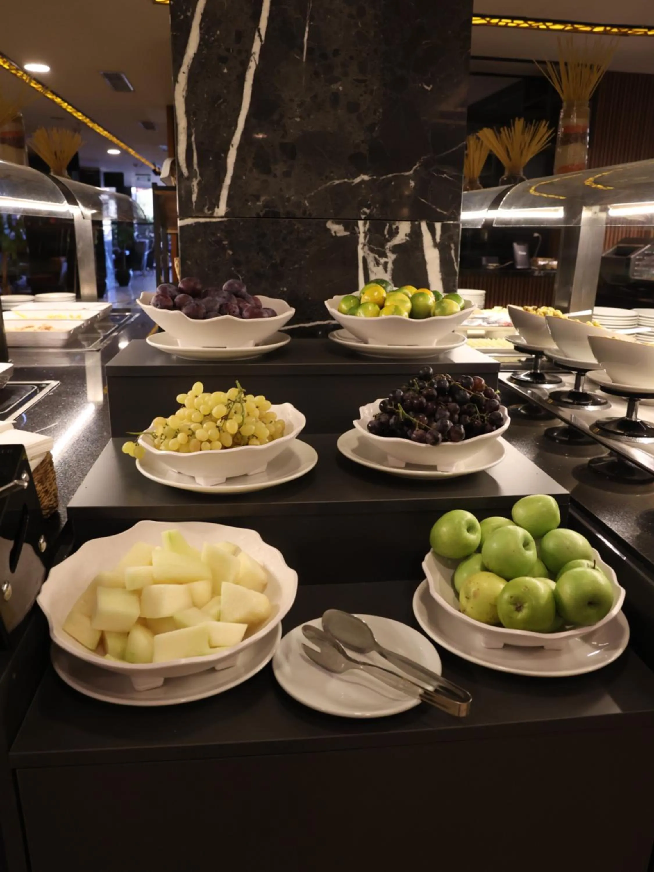 Food and drinks in Best Western Izmir Hotel
