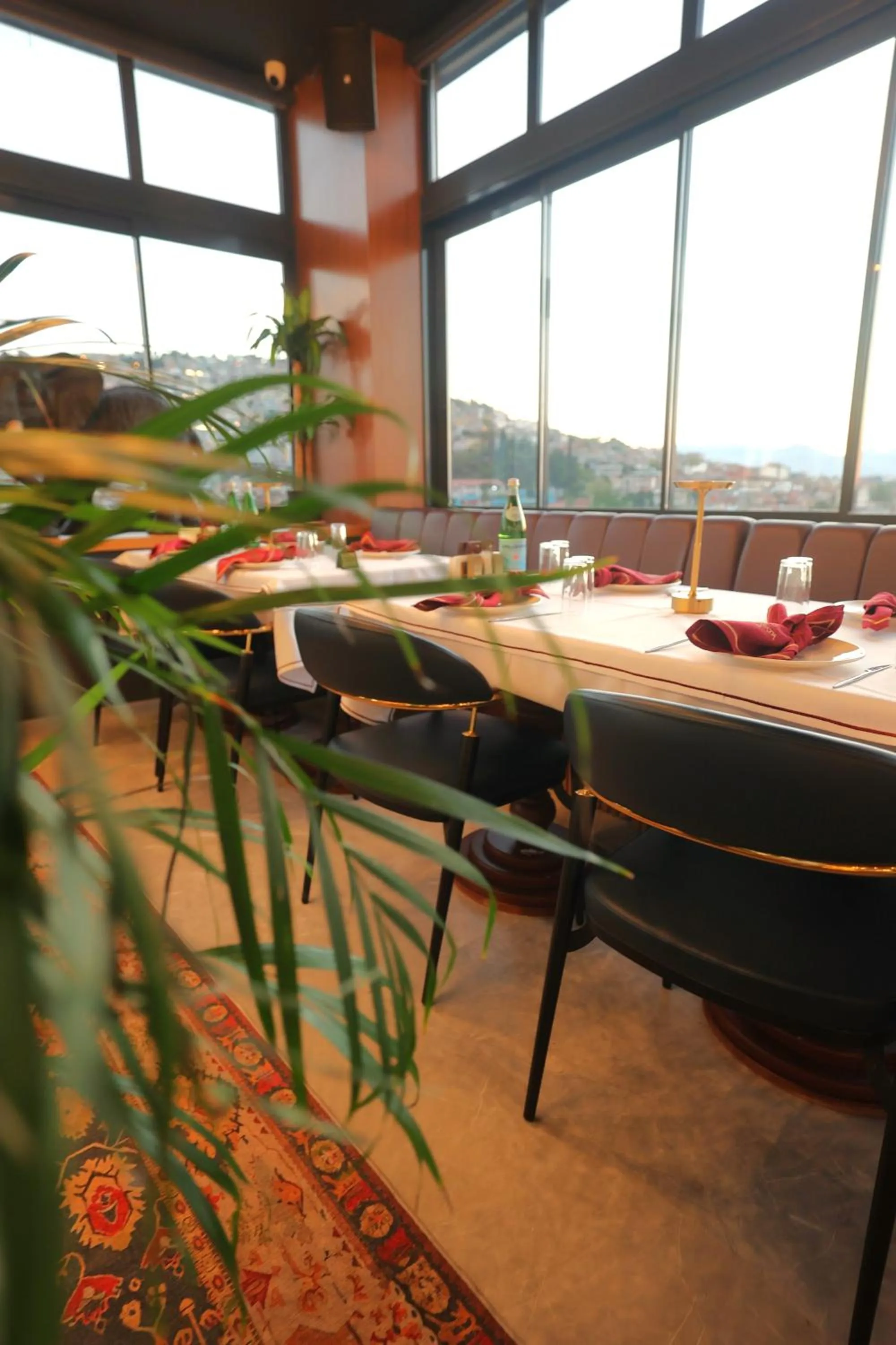 Restaurant/places to eat in Best Western Izmir Hotel