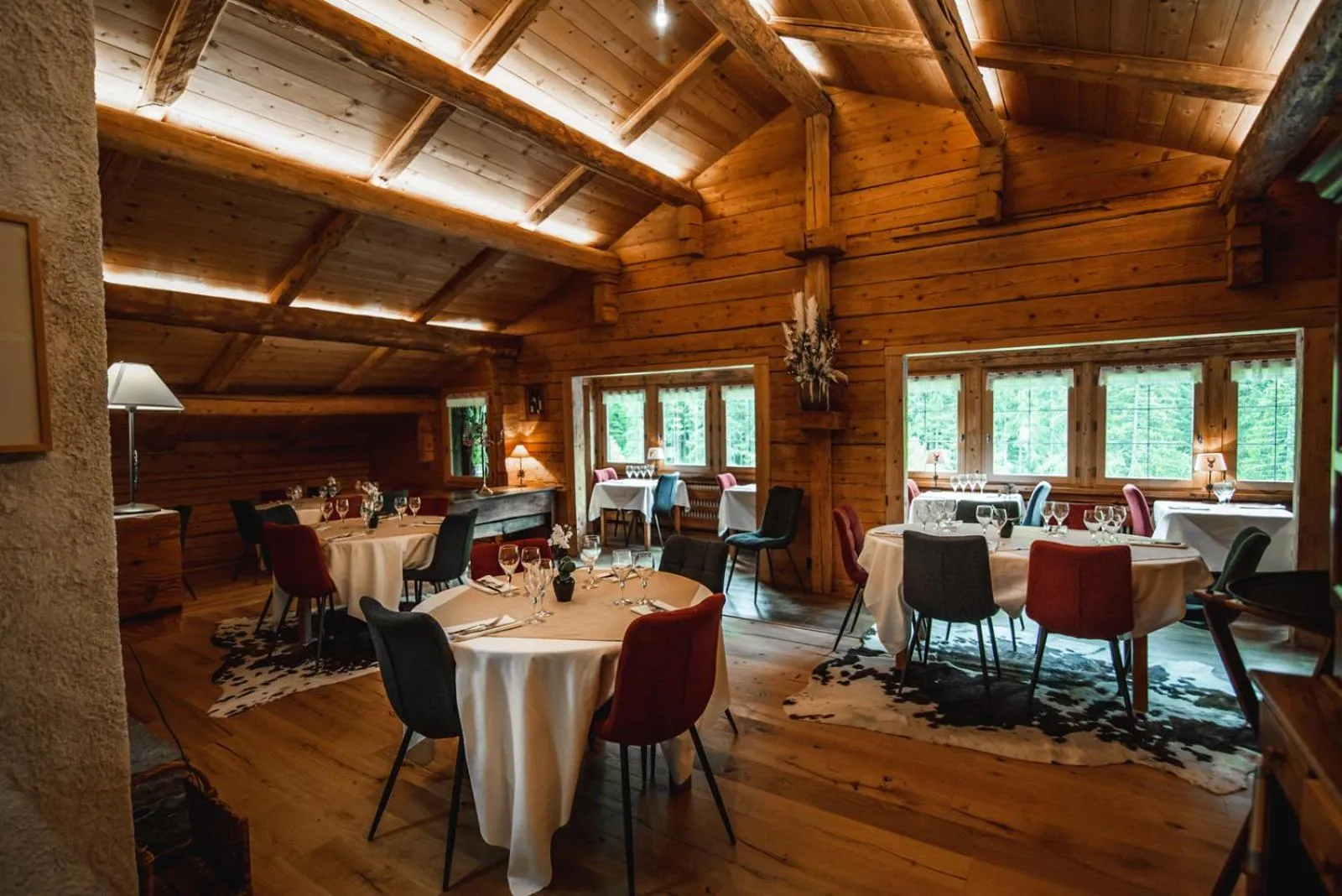 Restaurant/places to eat in Les Chalets de la Serraz