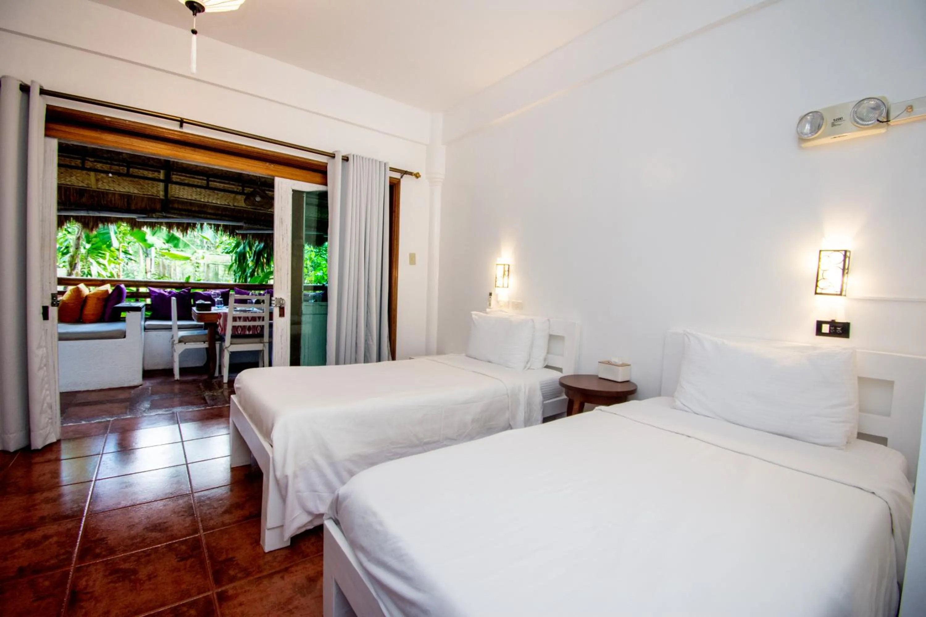 Bed in Lanterna Hotel Boracay