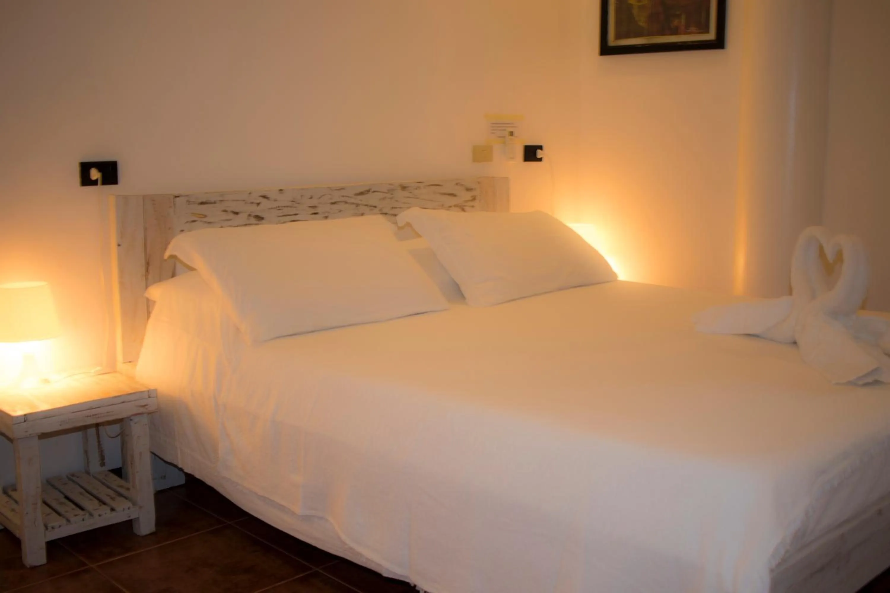 Bed in Lanterna Hotel Boracay