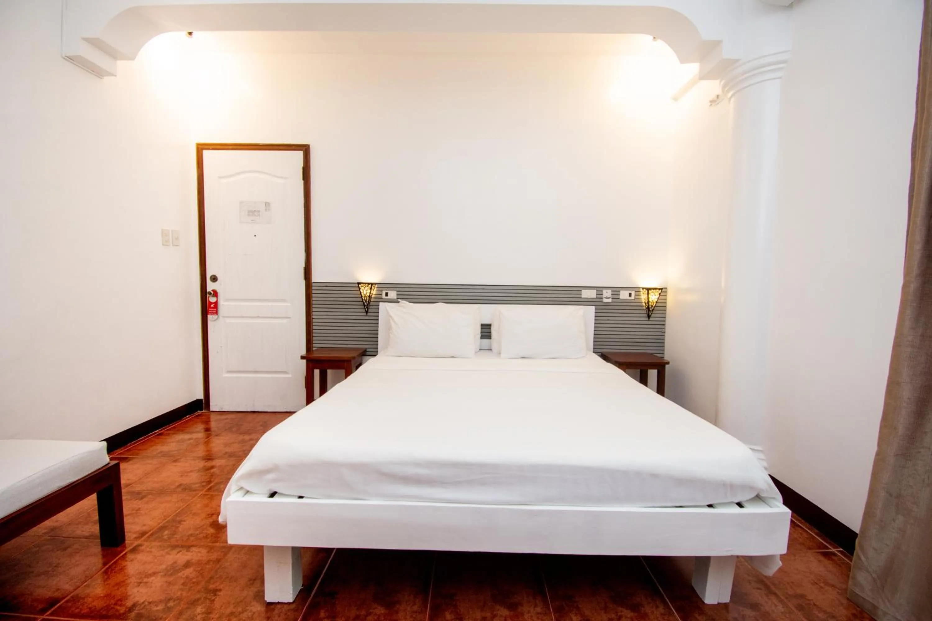 Bed in Lanterna Hotel Boracay