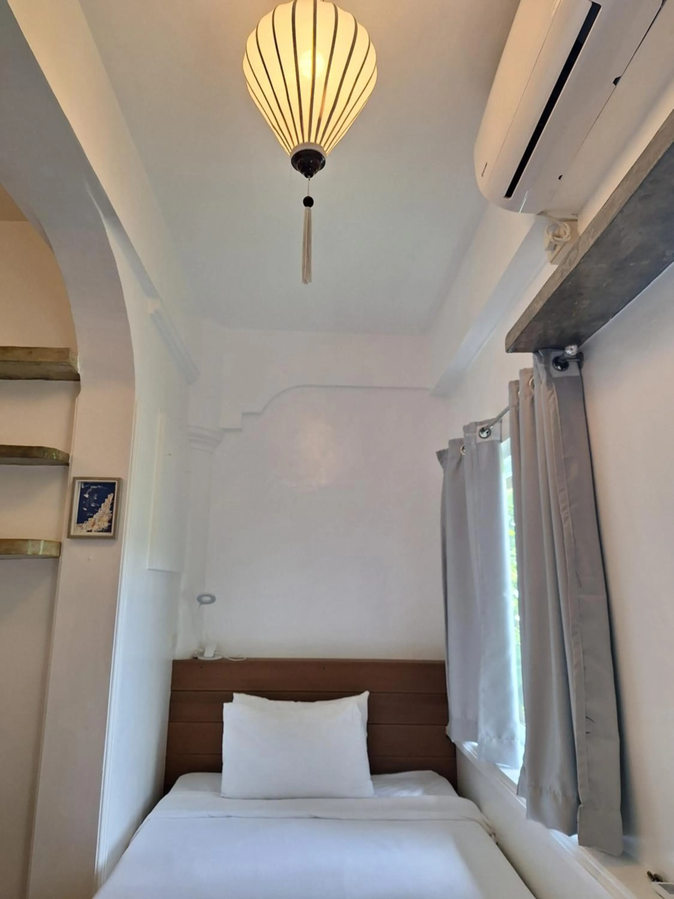 Bed in Lanterna Hotel Boracay