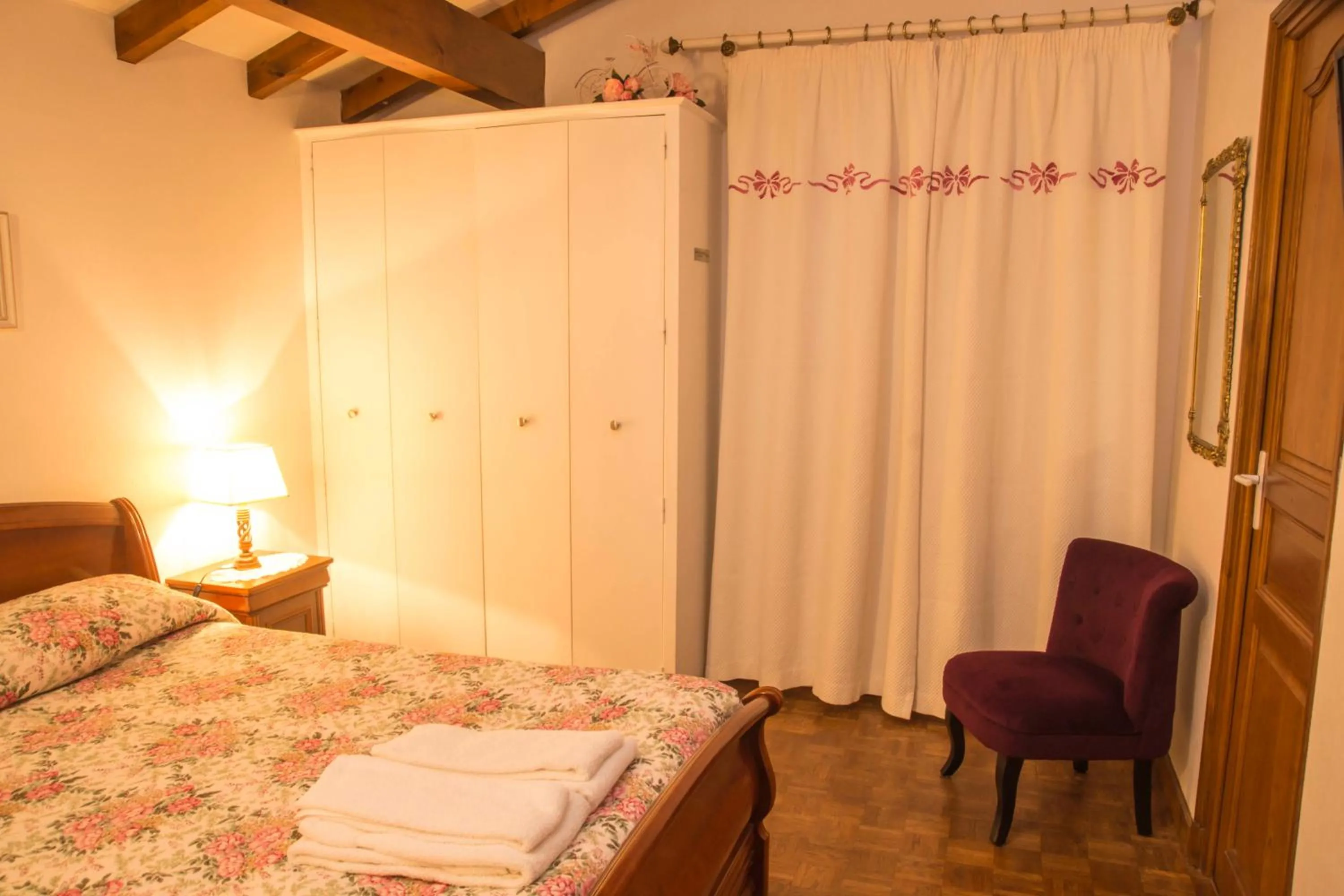 Photo of the whole room, Bed in Chambres d'Hôtes Garicoitz