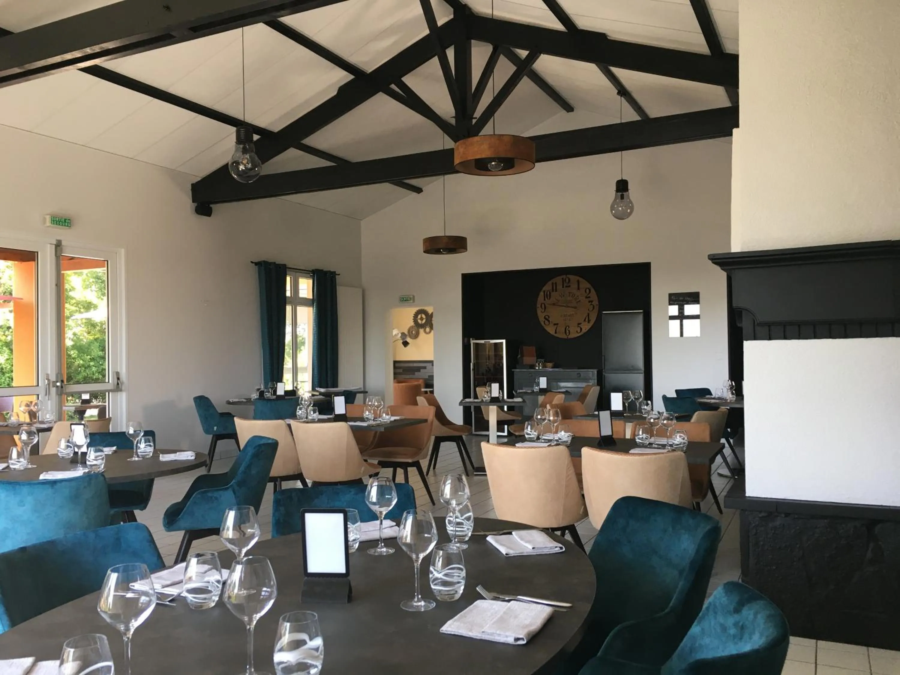 LOGIS Hôtel LES 3 MARCHANDS