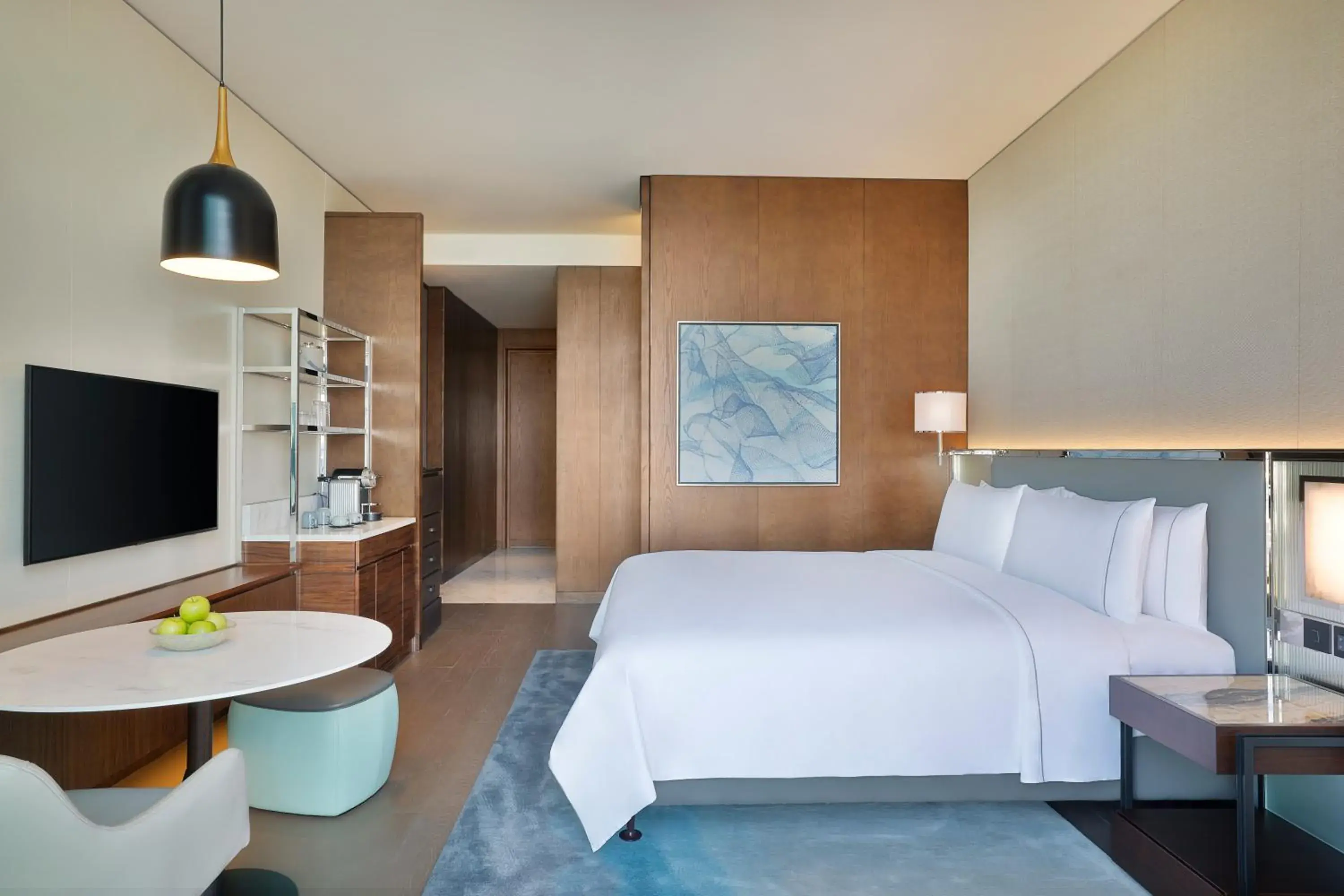 Bed in Shangri-La Jeddah Bed in Shangri-La Jeddah