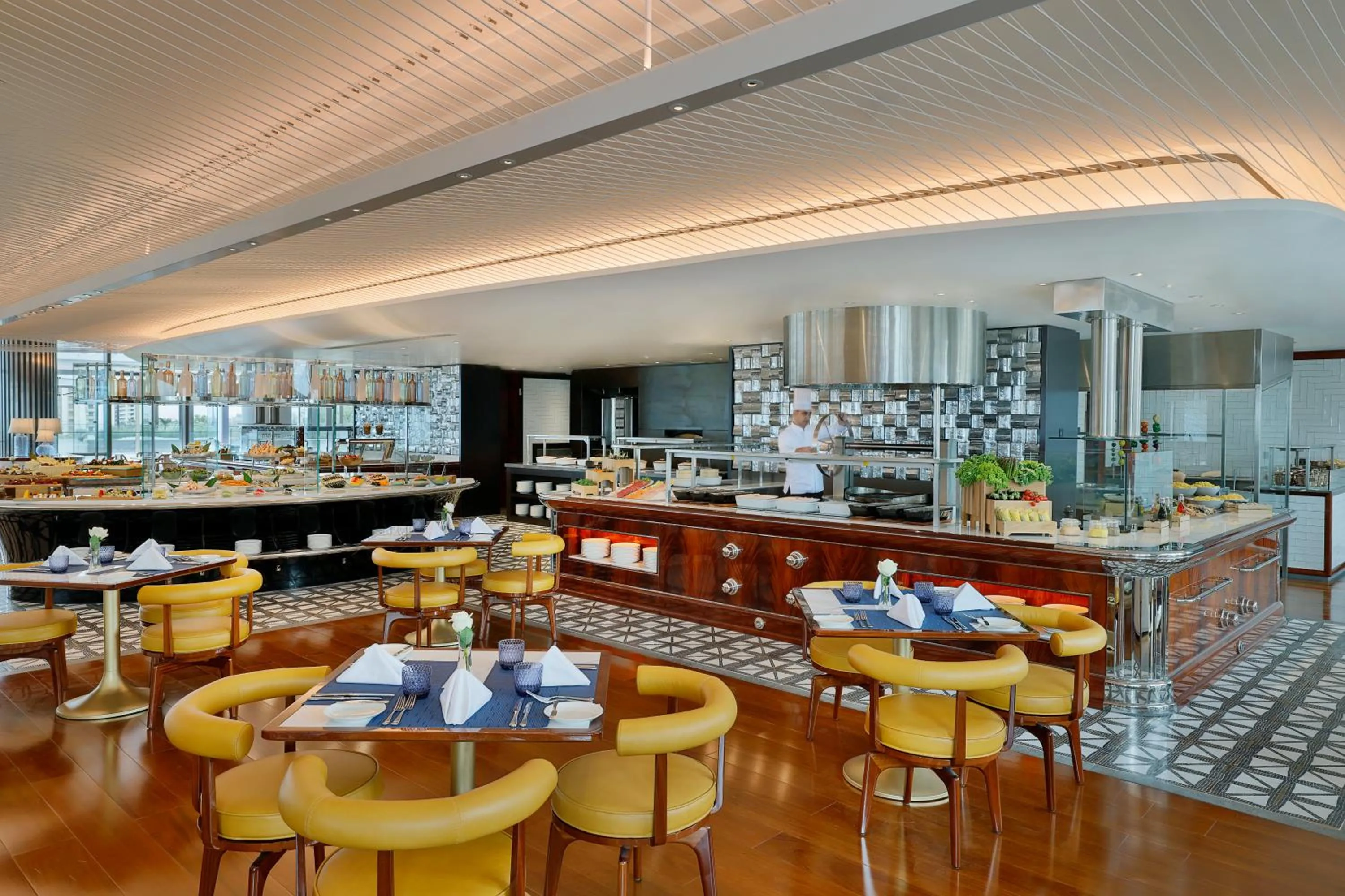 Restaurant/places to eat in Shangri-La Jeddah