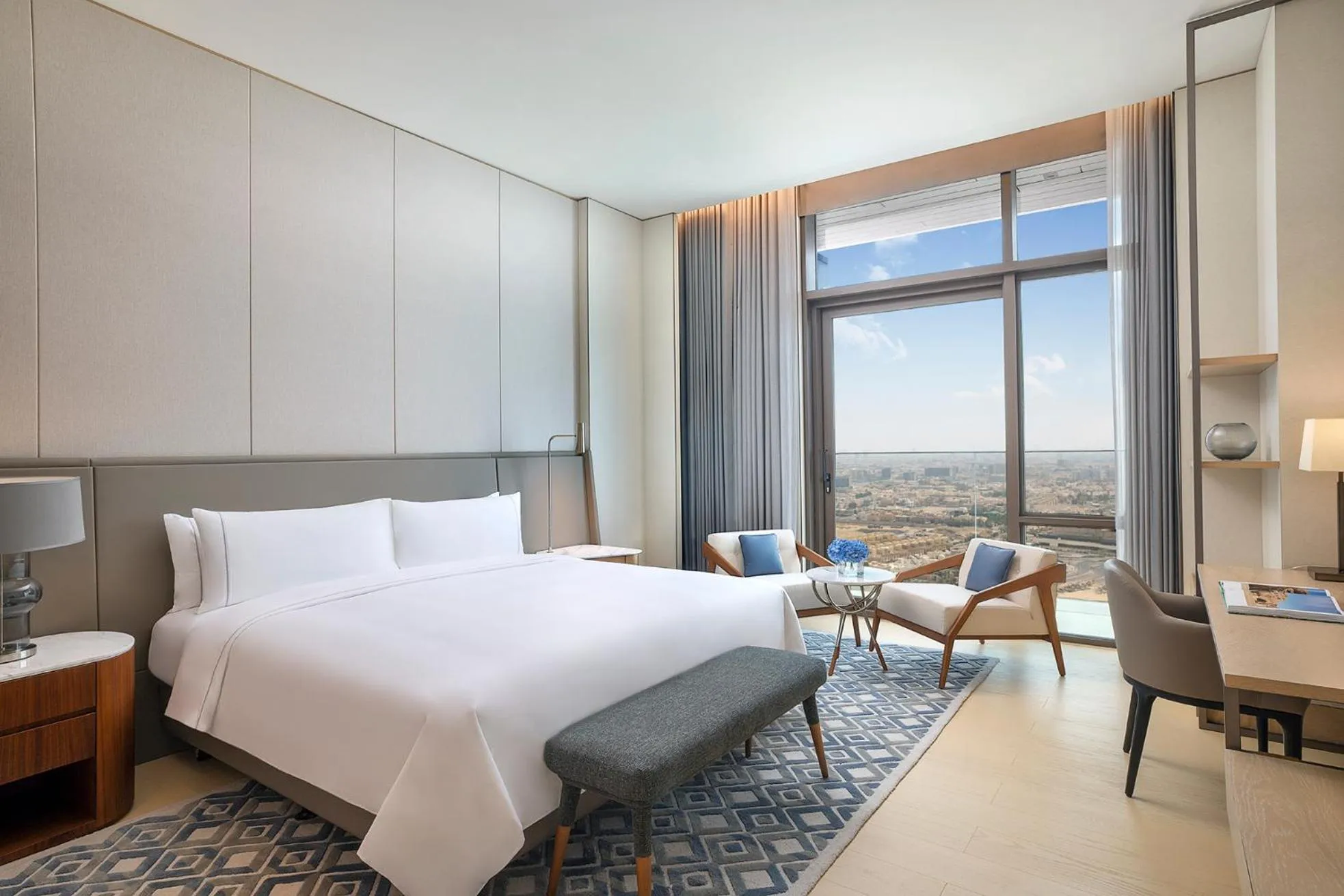 Bedroom, Bed in Shangri-La Jeddah