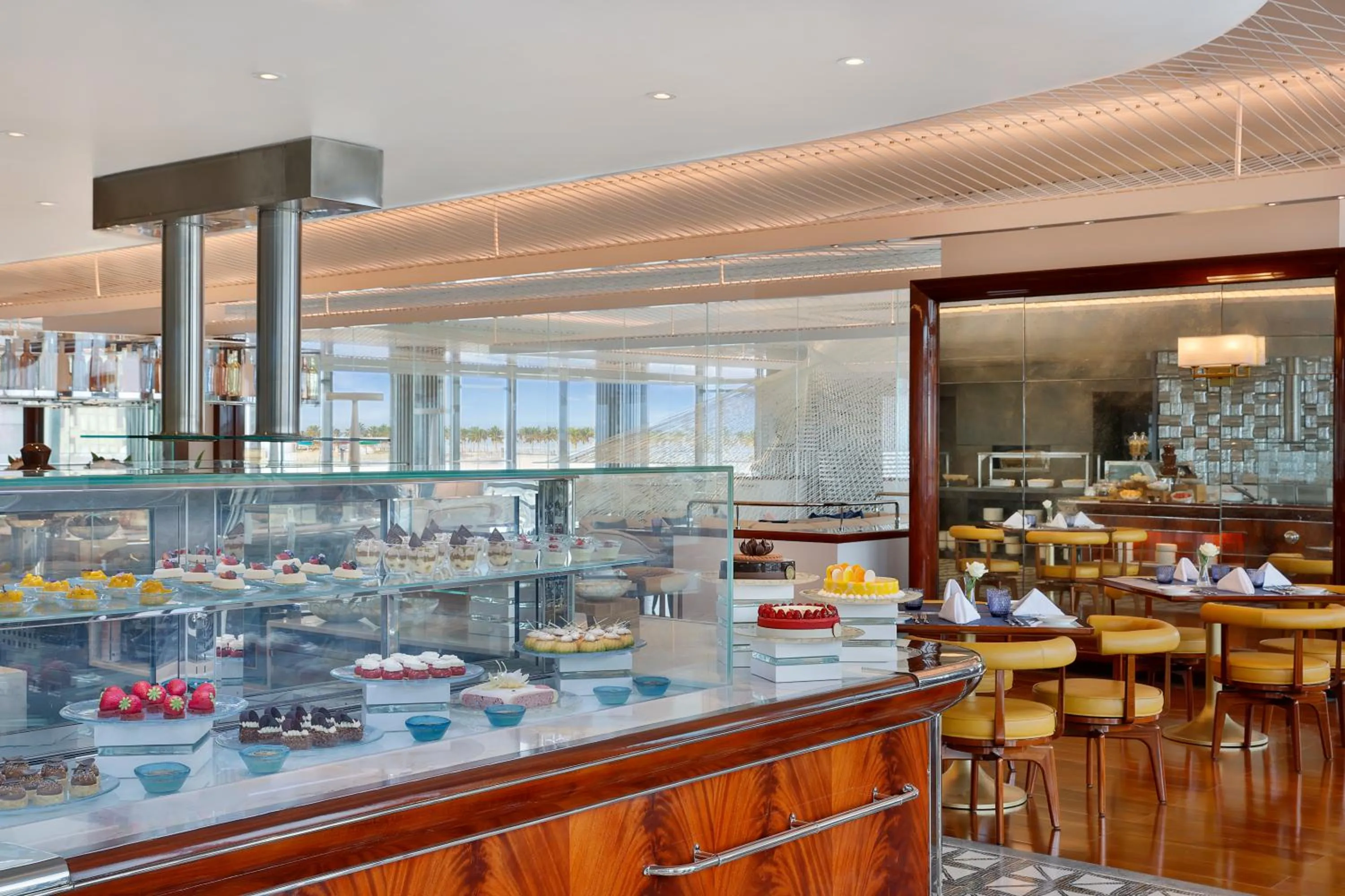 Restaurant/places to eat in Shangri-La Jeddah