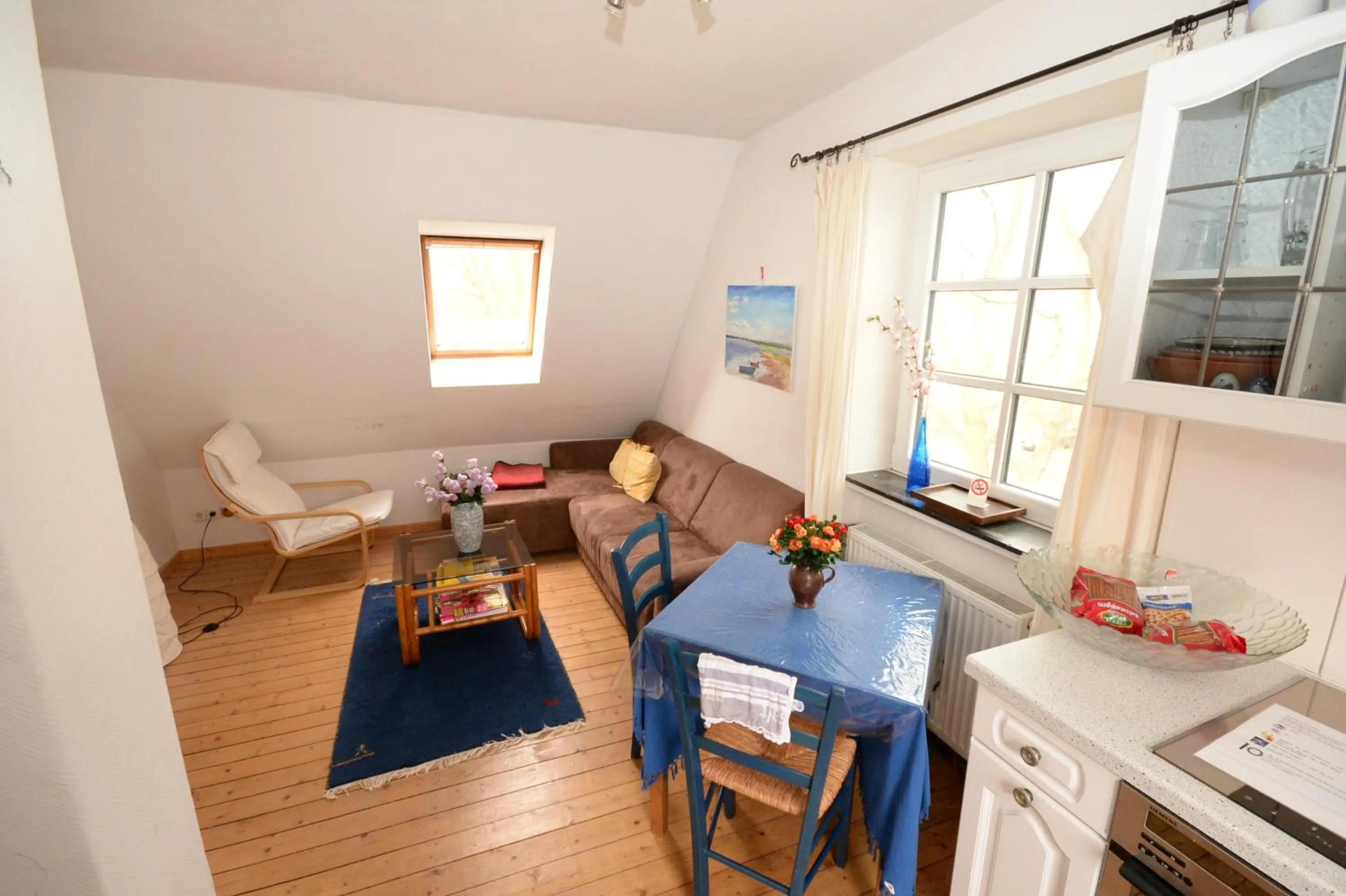 Kitchen or kitchenette in Airportgästehaus Bremen