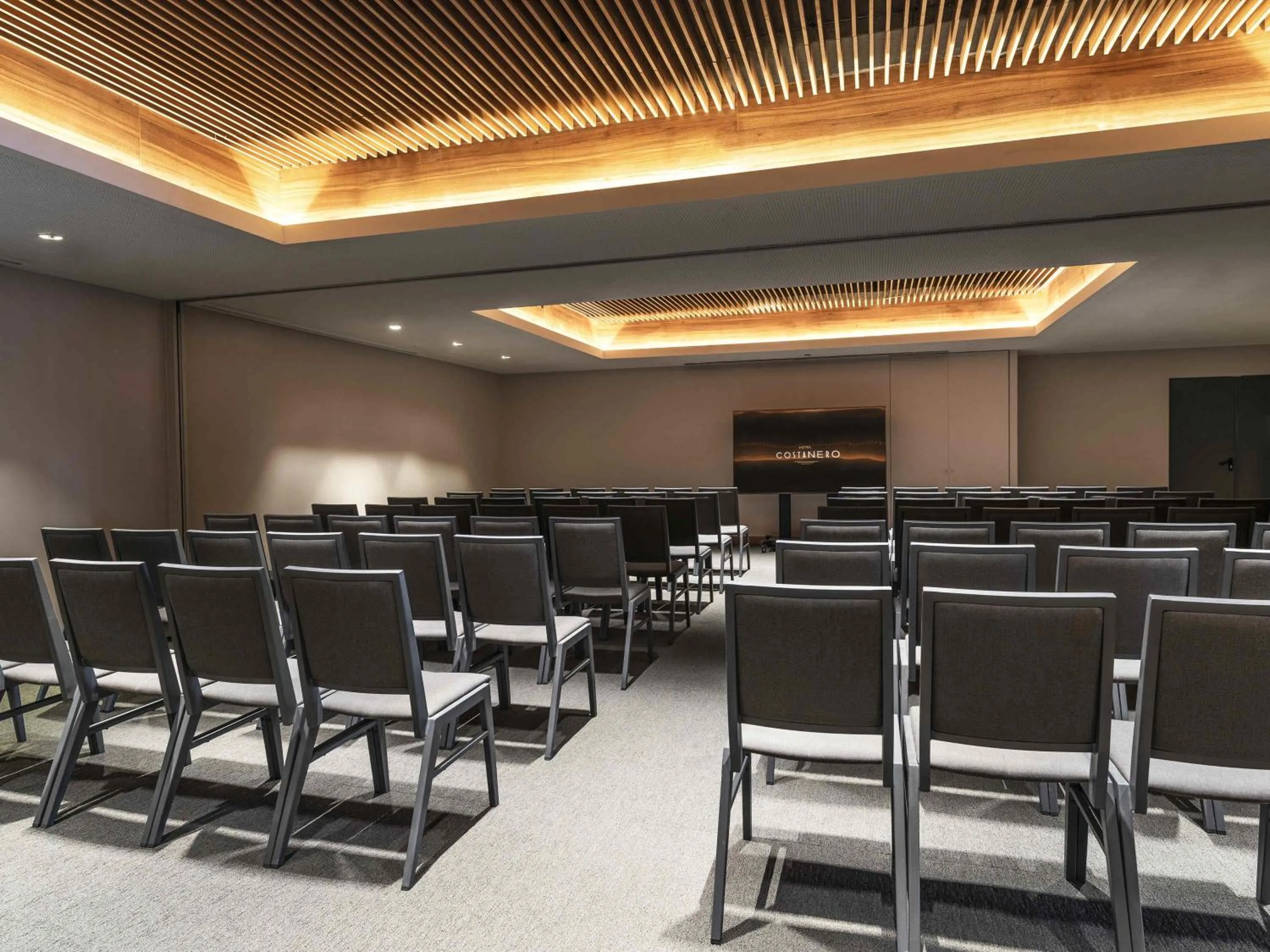 Meeting/conference room in Costanero Hotel Montevideo - MGallery Collection